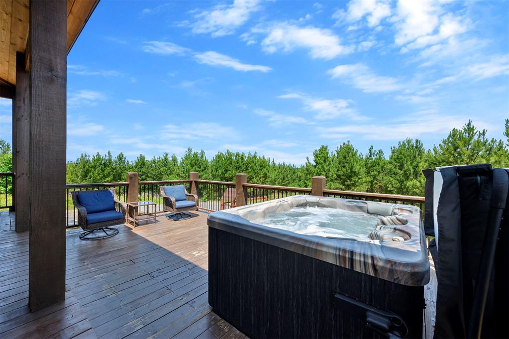 32 Scarlet Oak Trail