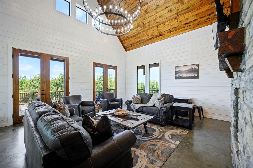 32 Scarlet Oak Trail