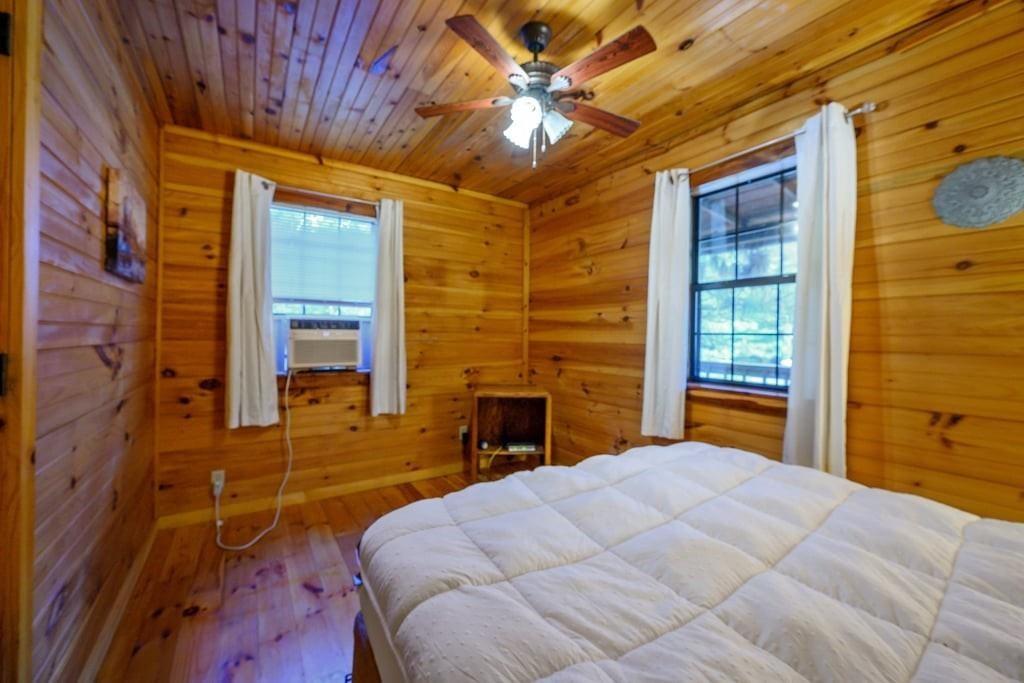 657 Canoe Road