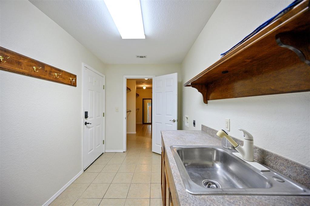 482 Raintree Road