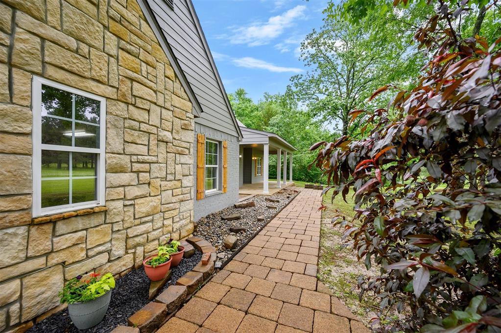 482 Raintree Road