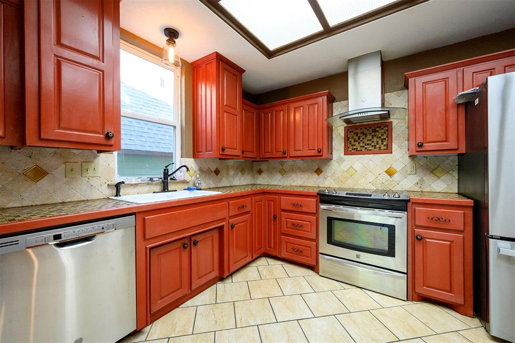 611 W Circle Drive