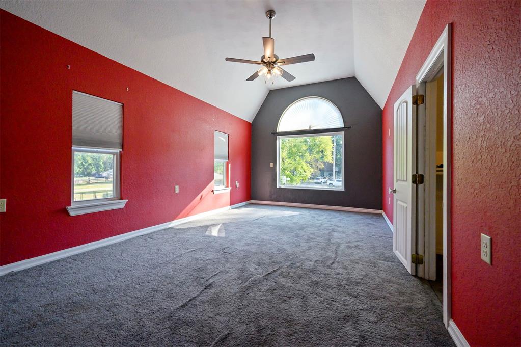 611 W Circle Drive