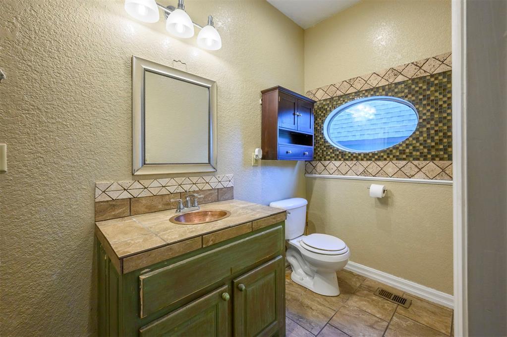 611 W Circle Drive