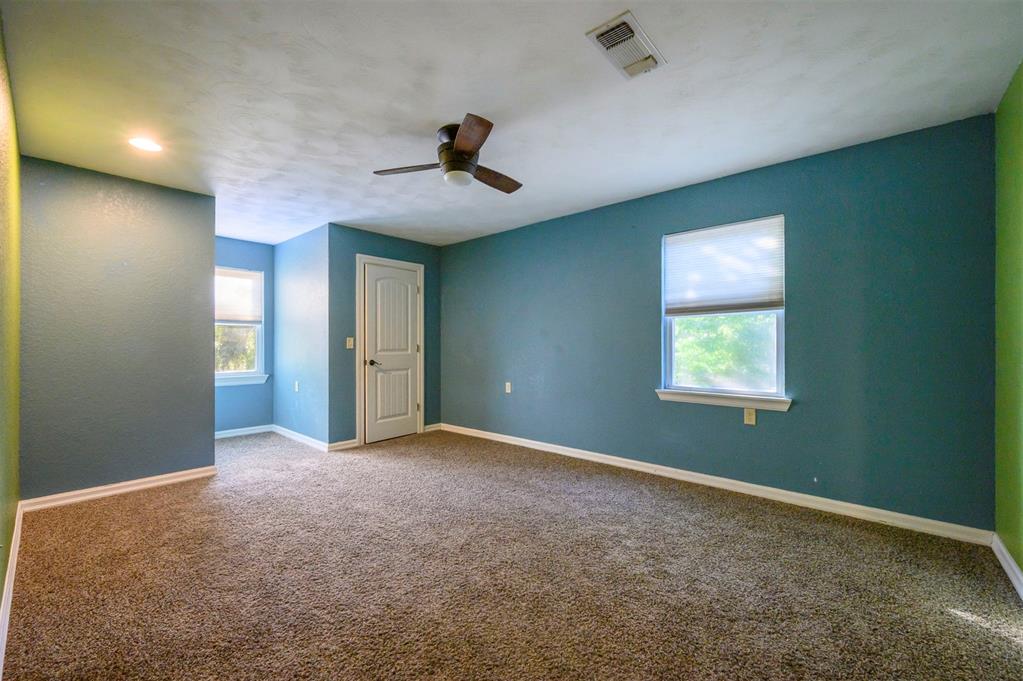 611 W Circle Drive