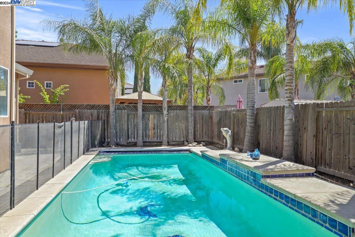 4749 English Oaks Court