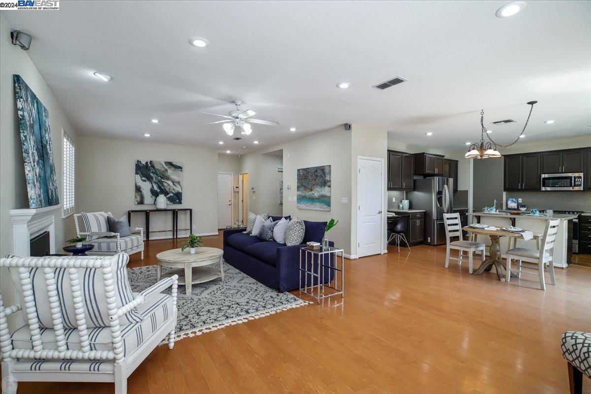 4749 English Oaks Court