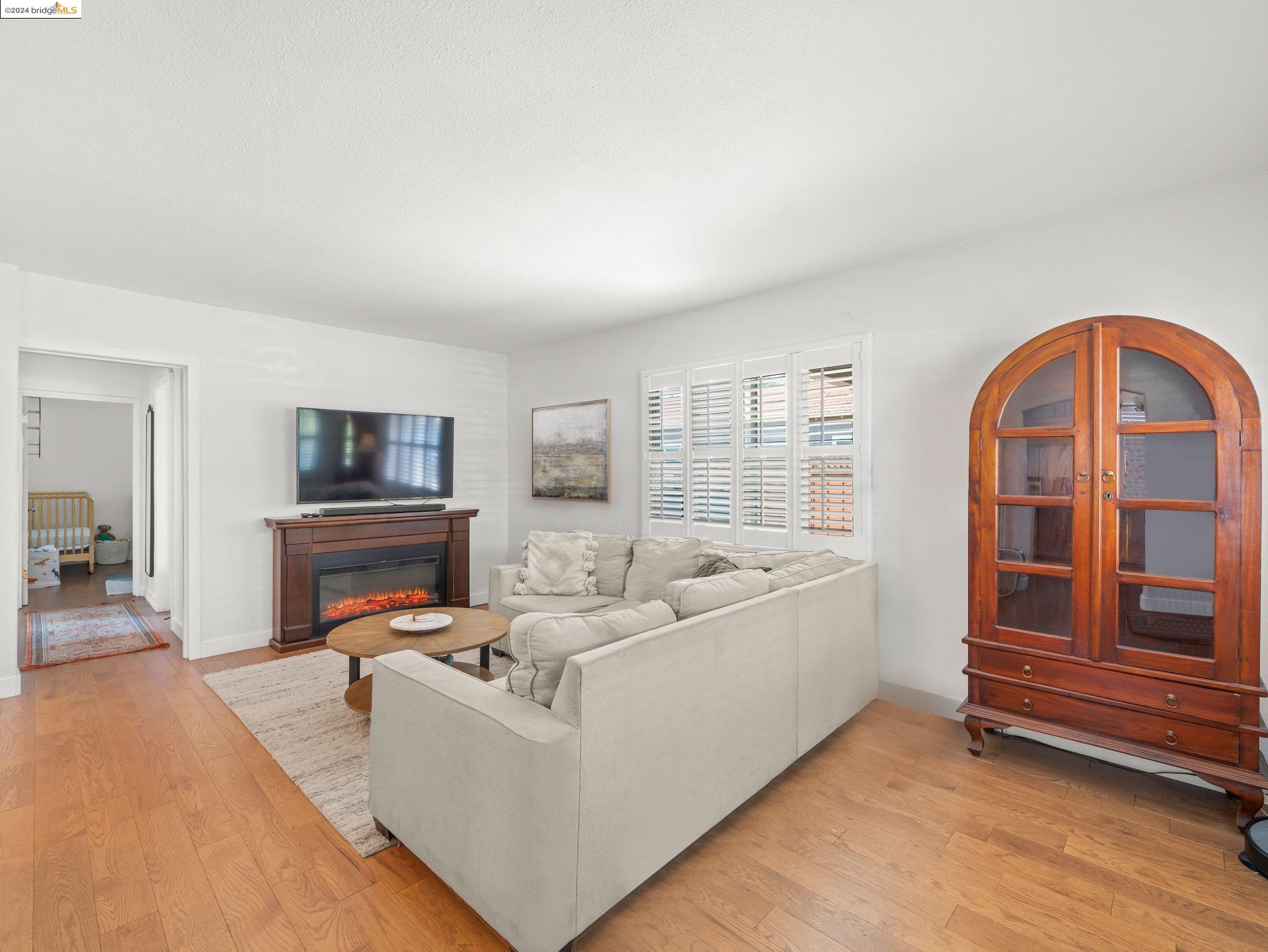 2135 Buena Vista Ave