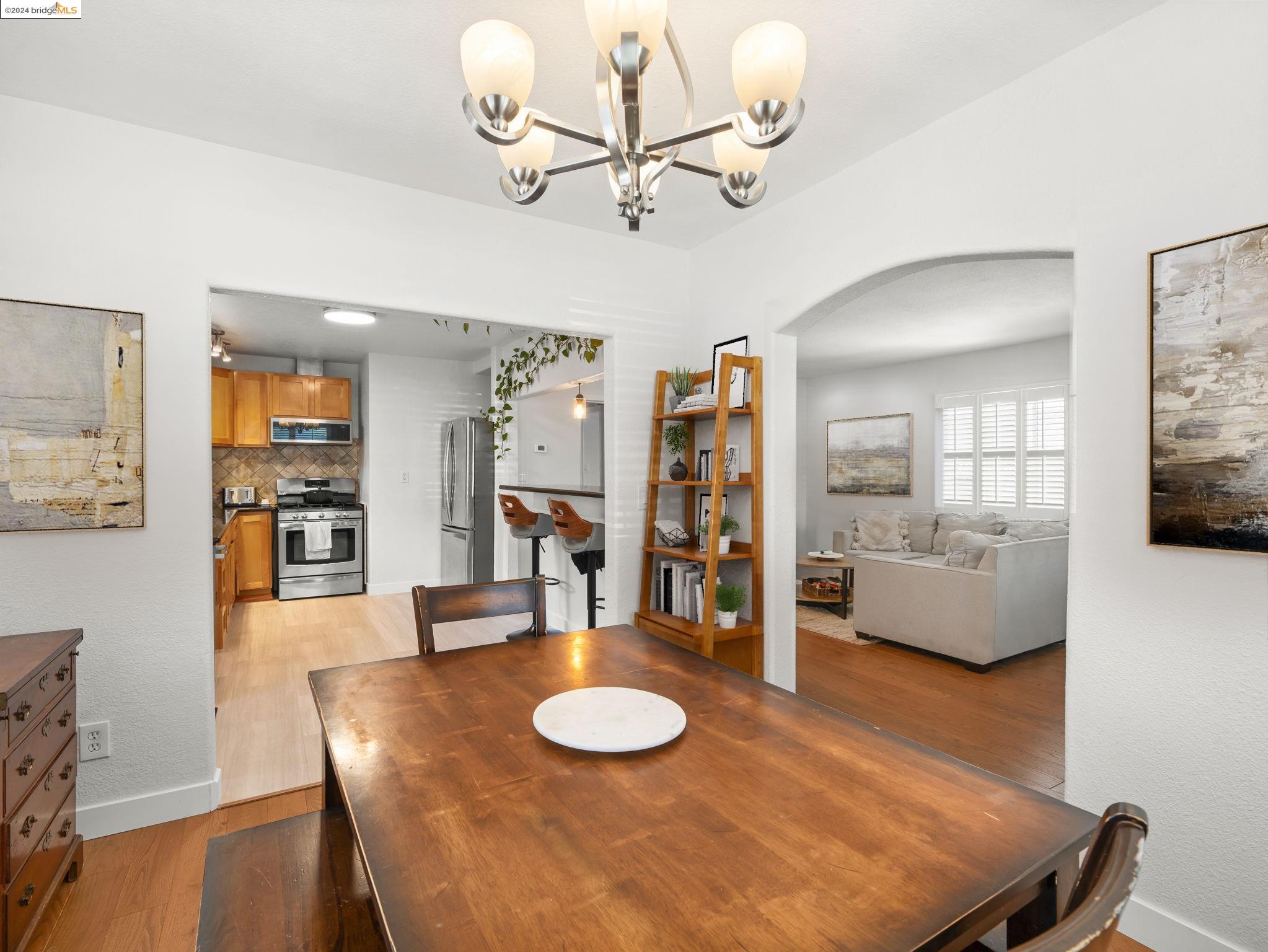 2135 Buena Vista Ave