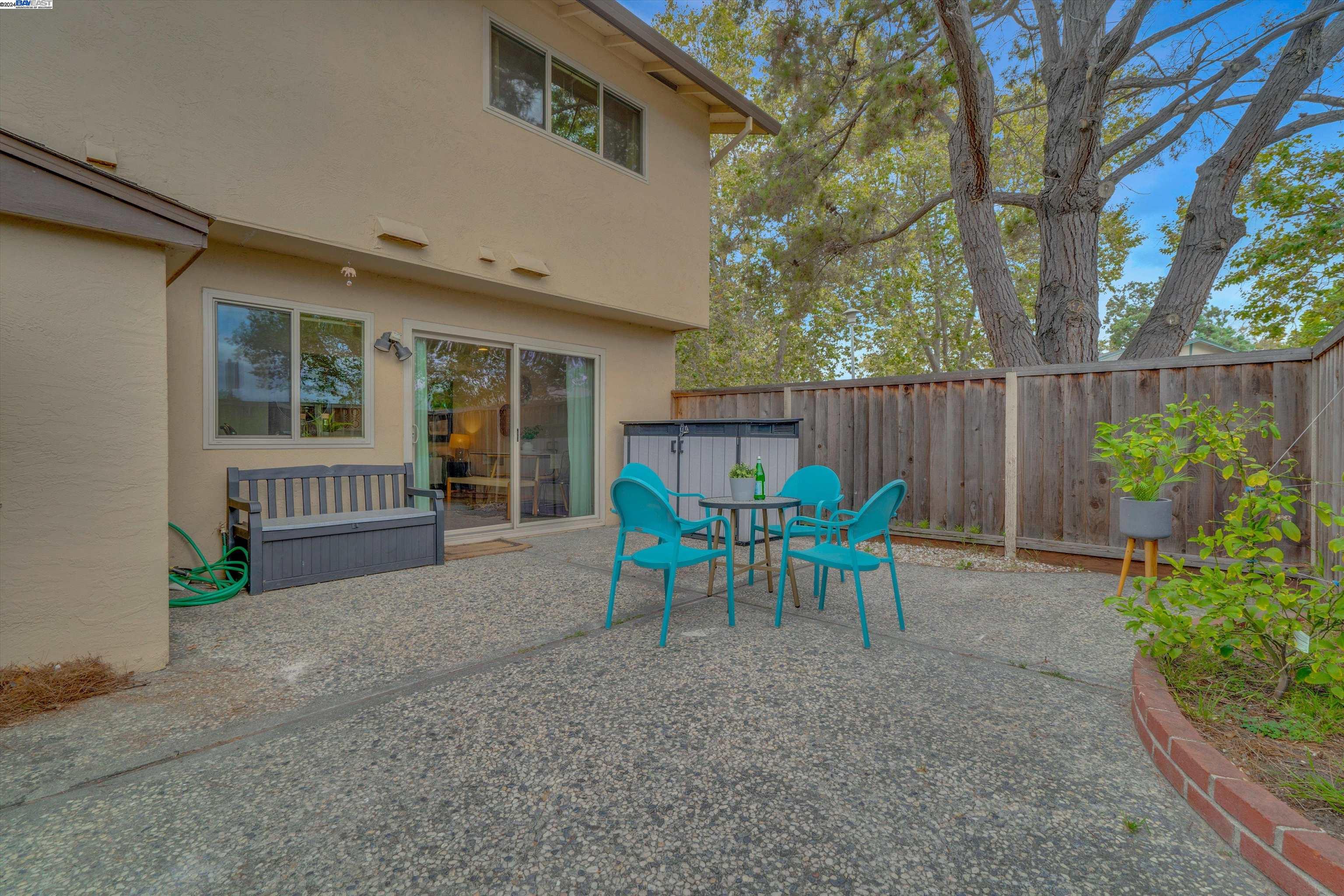 27517 Stromberg Ct