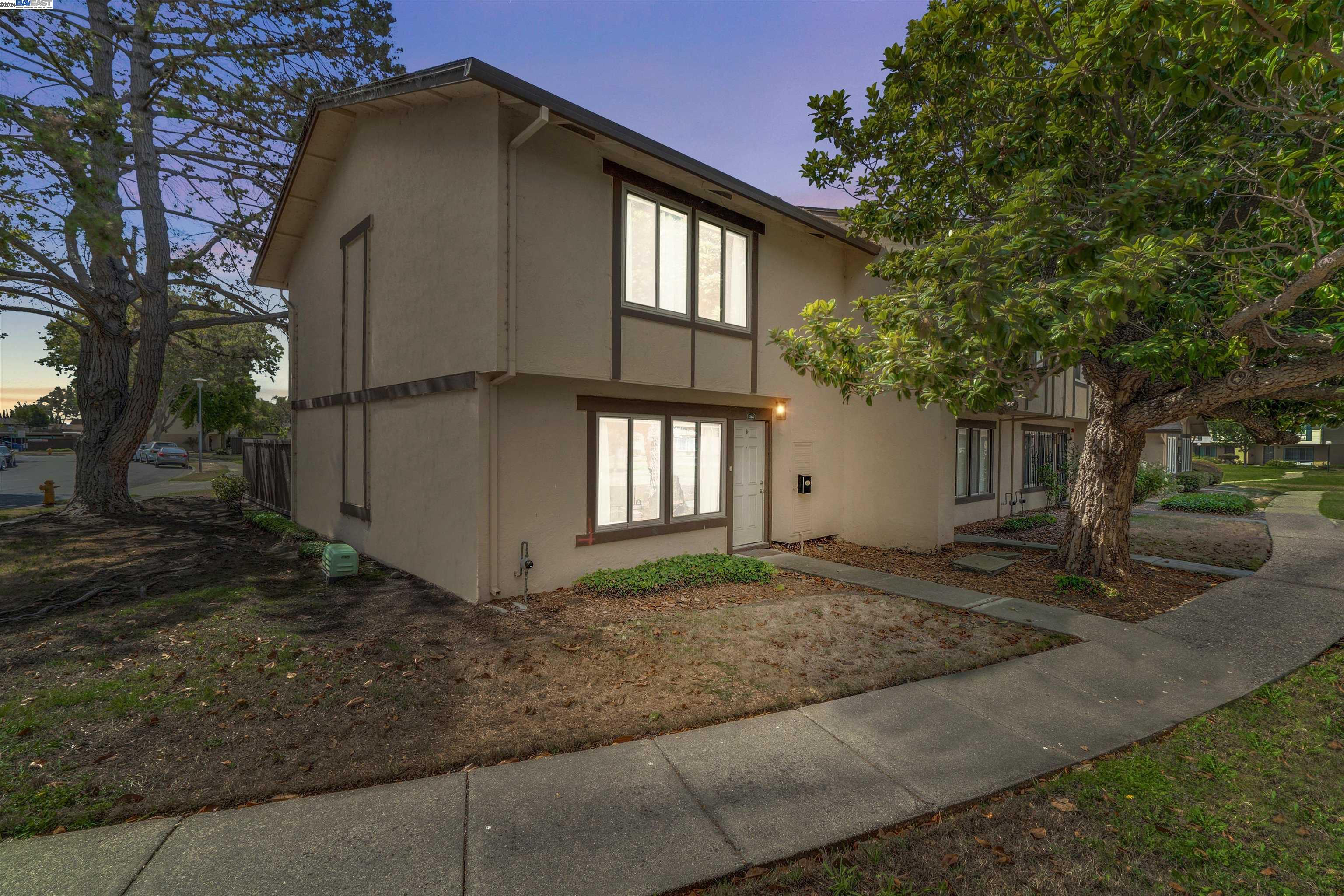 27517 Stromberg Ct