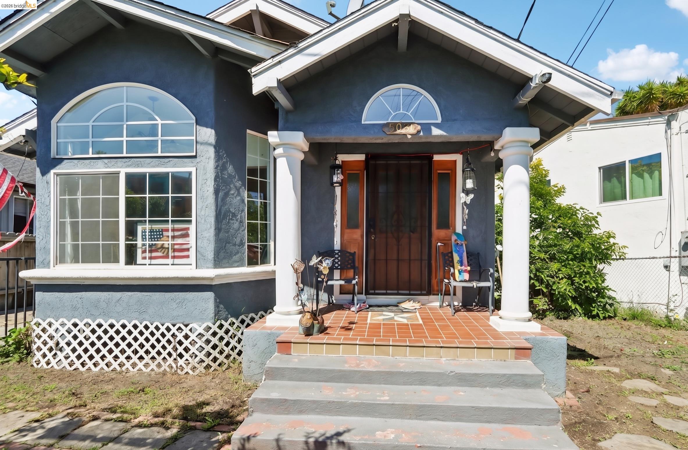 5081 Congress Ave