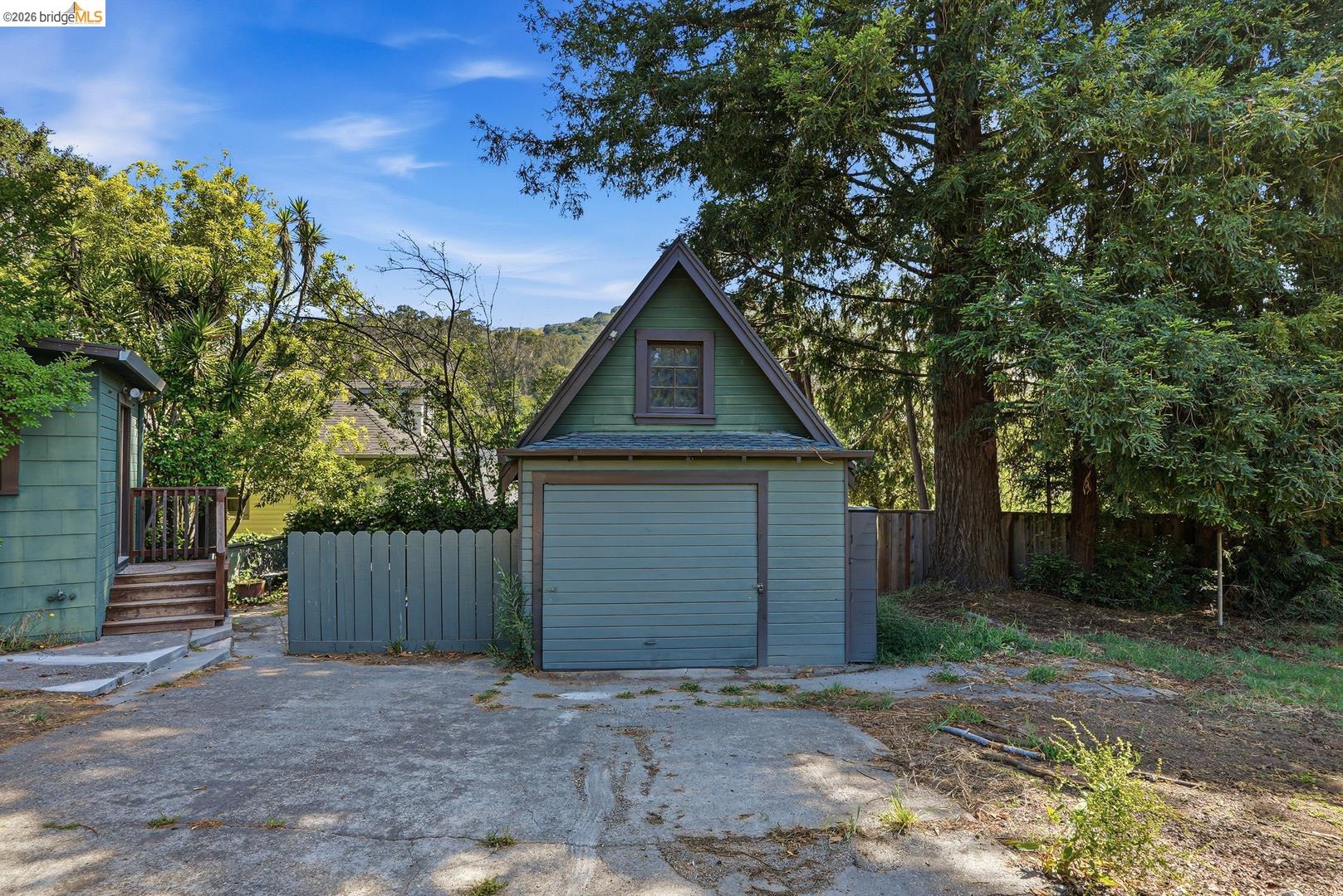 6350 Hillmont DR