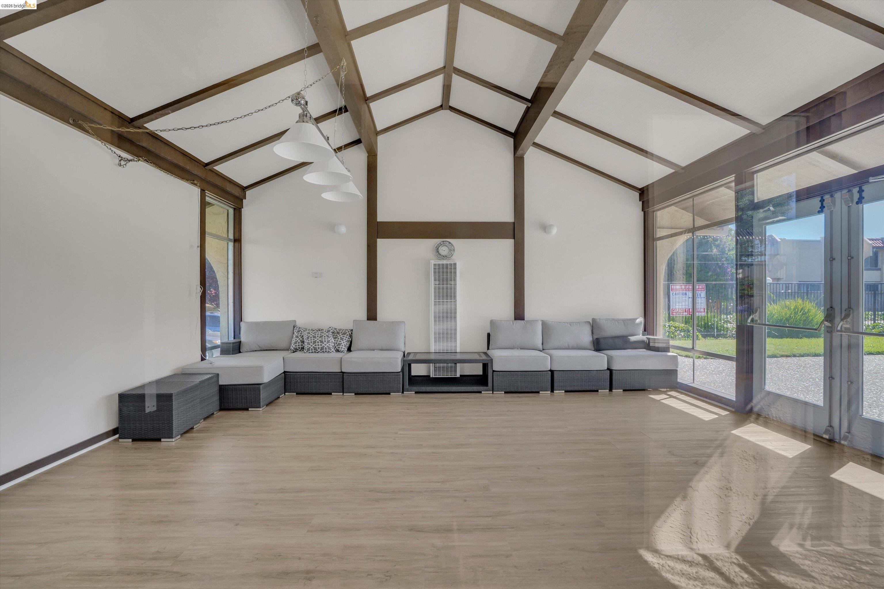 129 Villa Dr