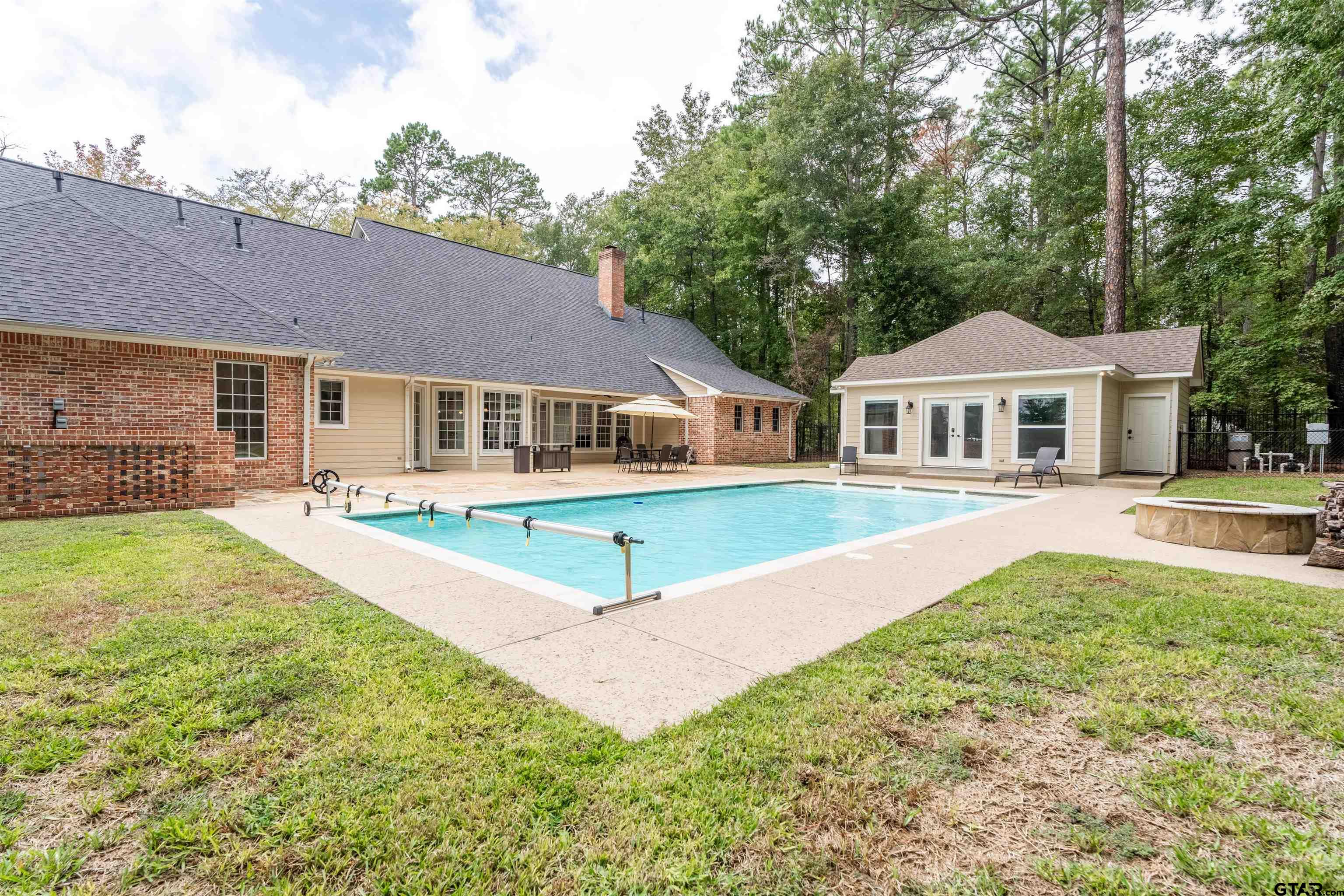 3864 Brighton Creek Circle