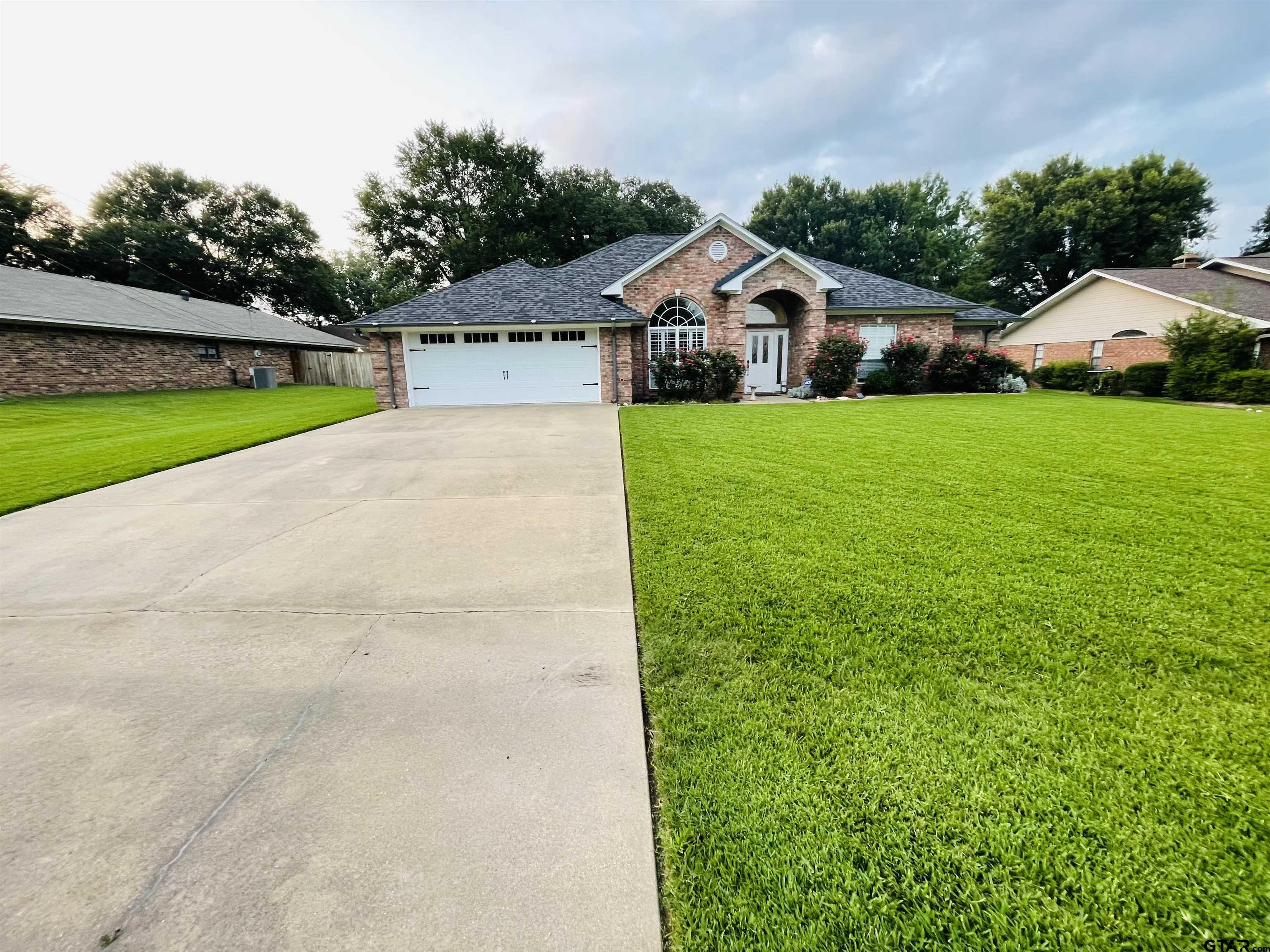 519 Charmwood Dr.