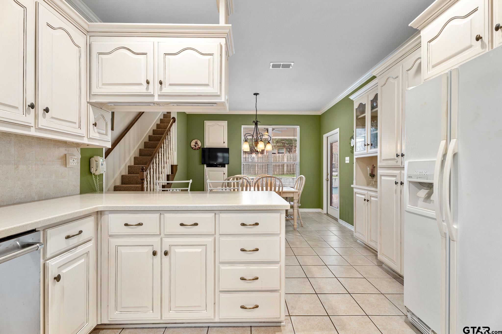 4013 Chapel Court