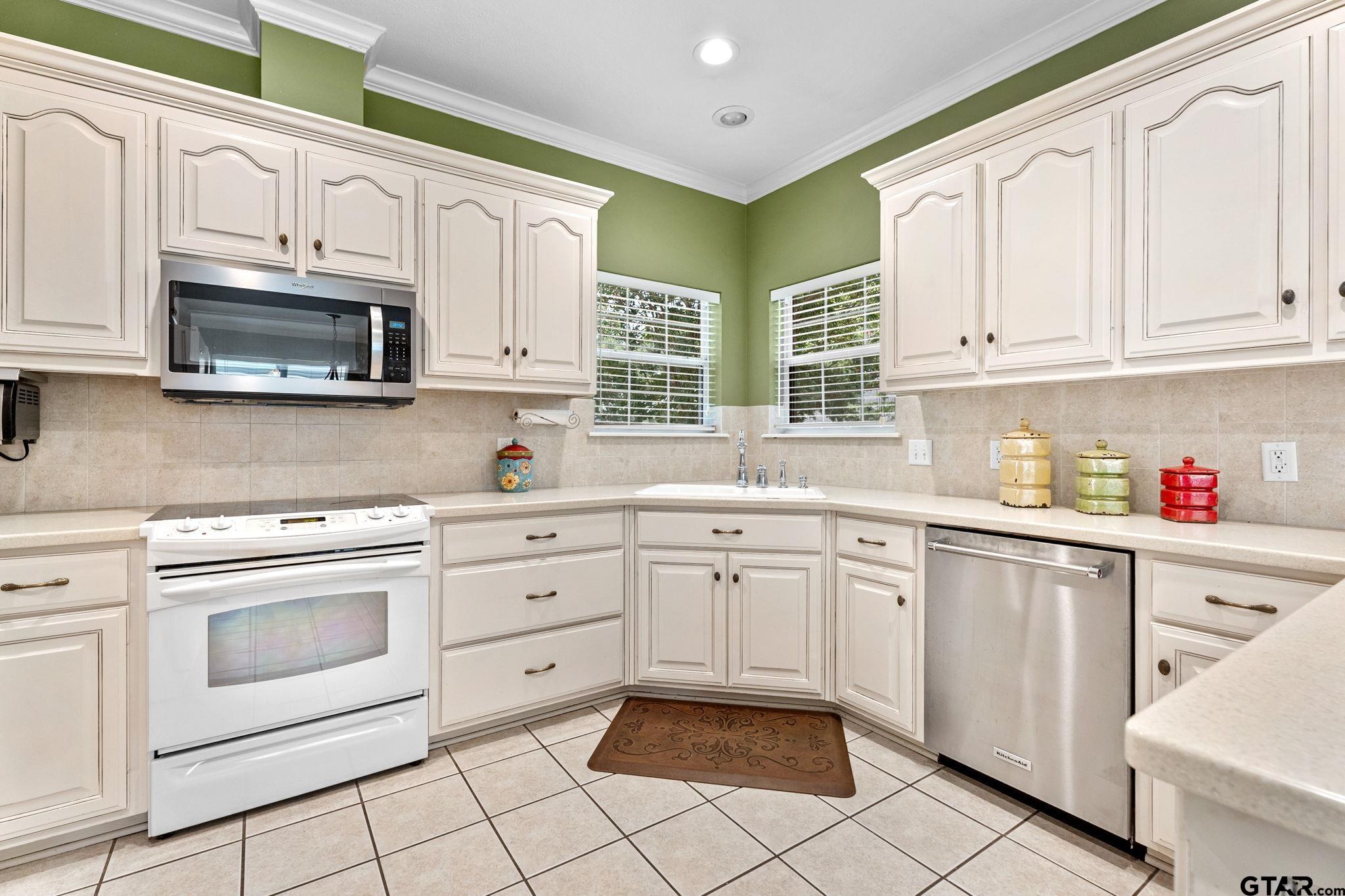 4013 Chapel Court