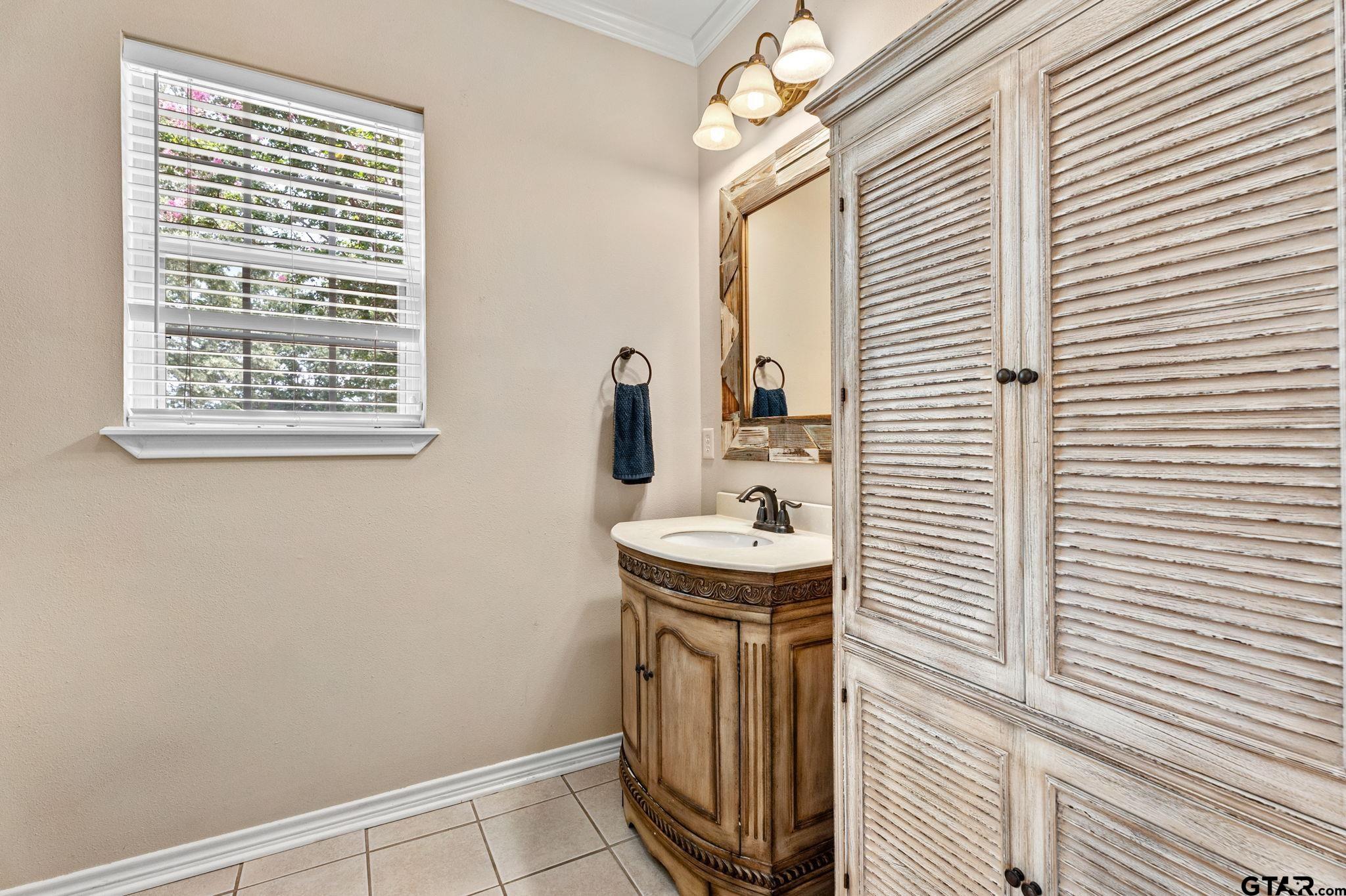4013 Chapel Court