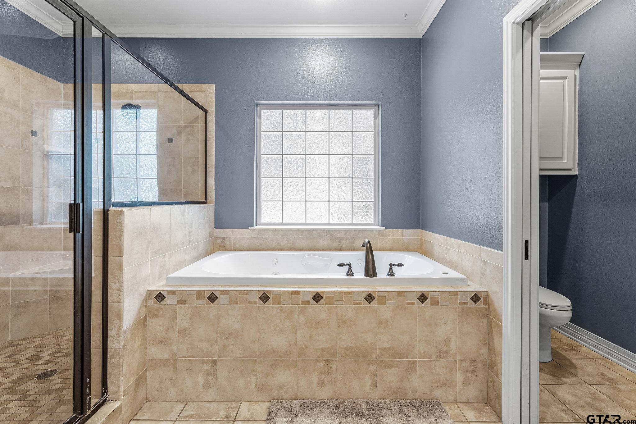 9136 Chisholm TRL