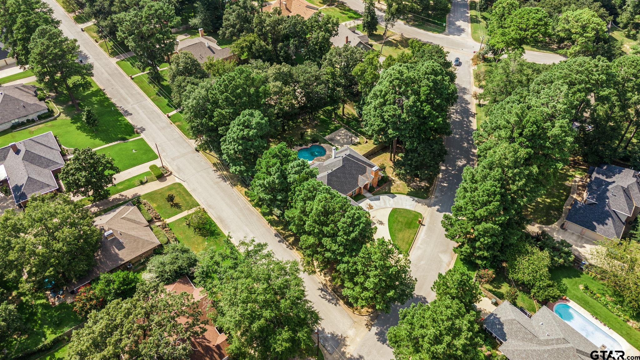 9136 Chisholm TRL