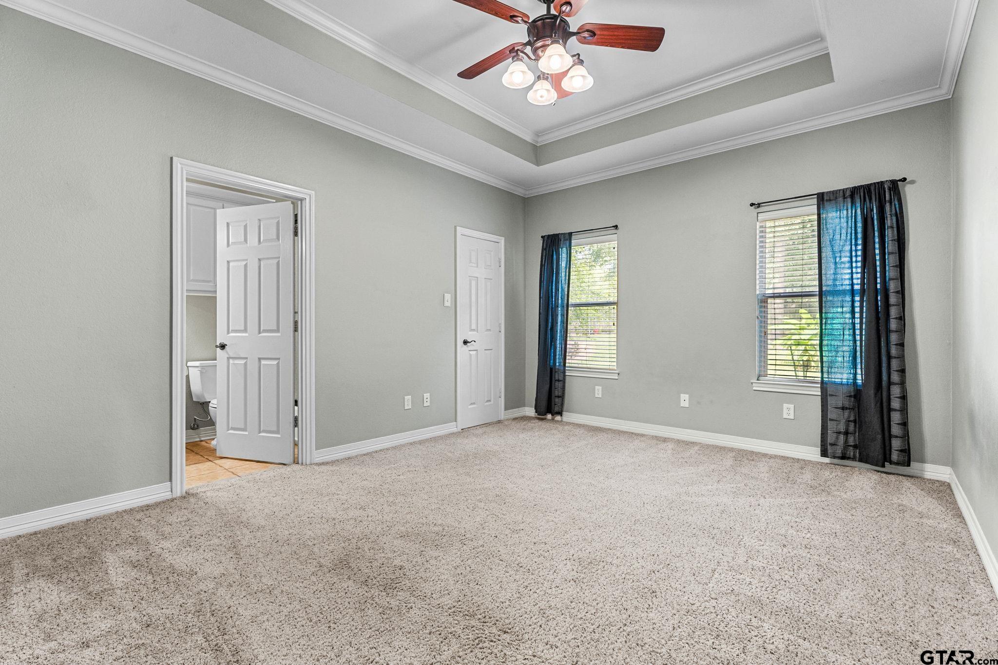 9136 Chisholm TRL