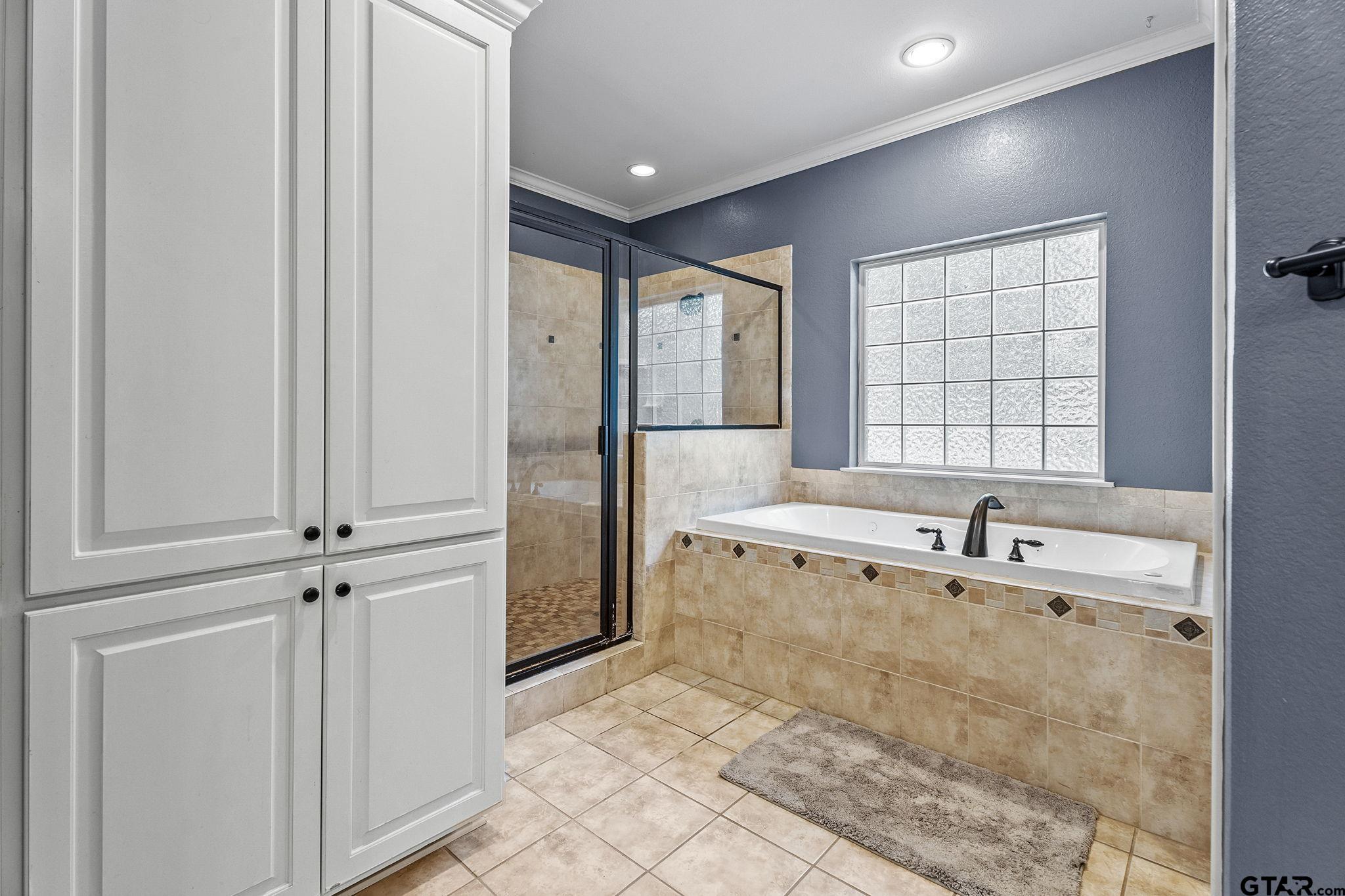 9136 Chisholm TRL
