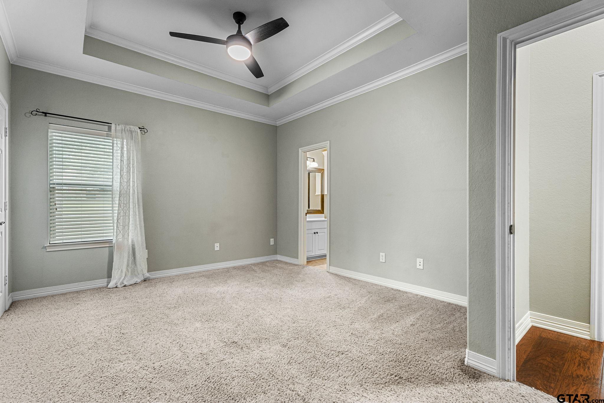 9136 Chisholm TRL