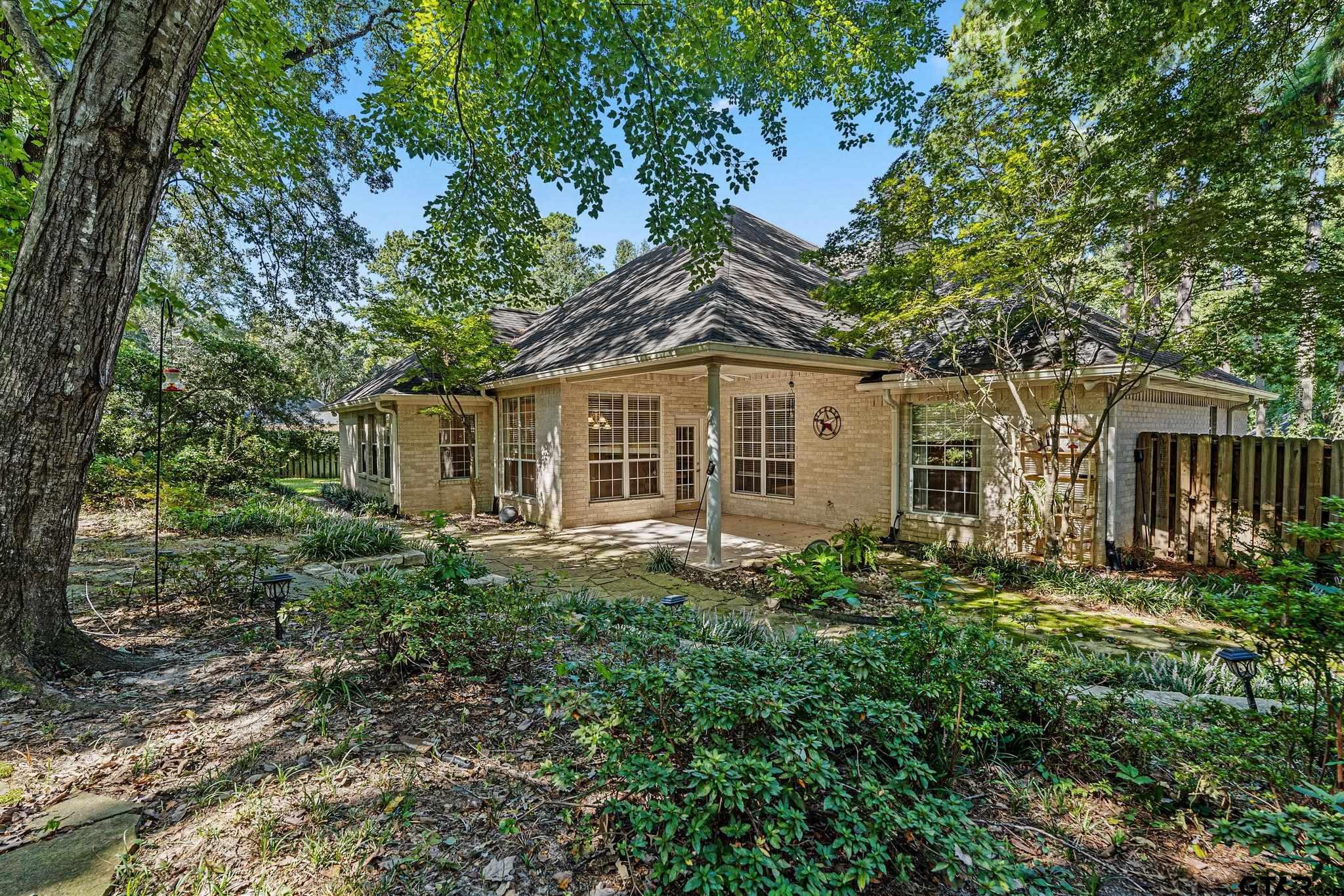 3618 Flagstone Dr.