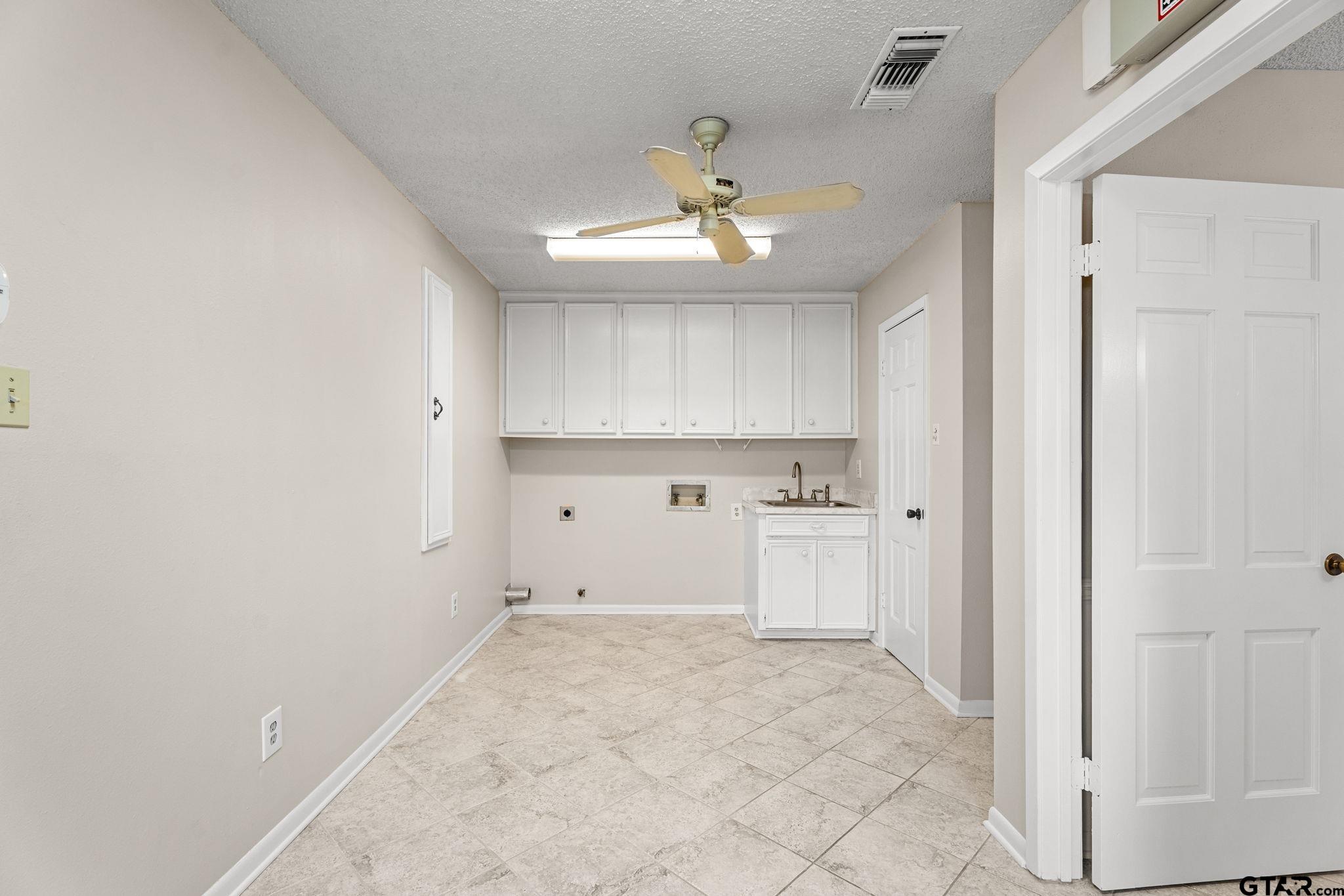 3918 Post Oak Rd.
