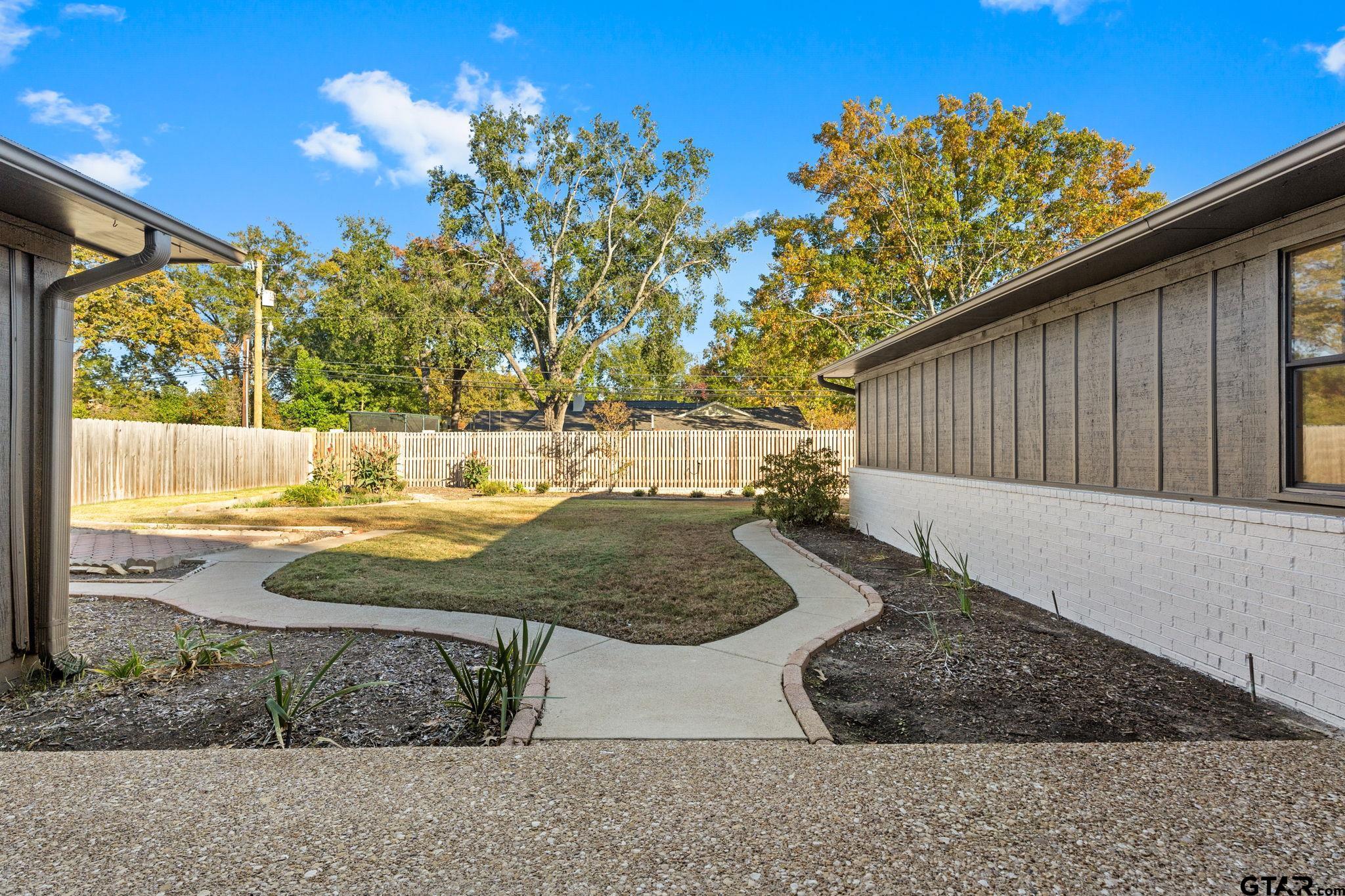 3918 Post Oak Rd.