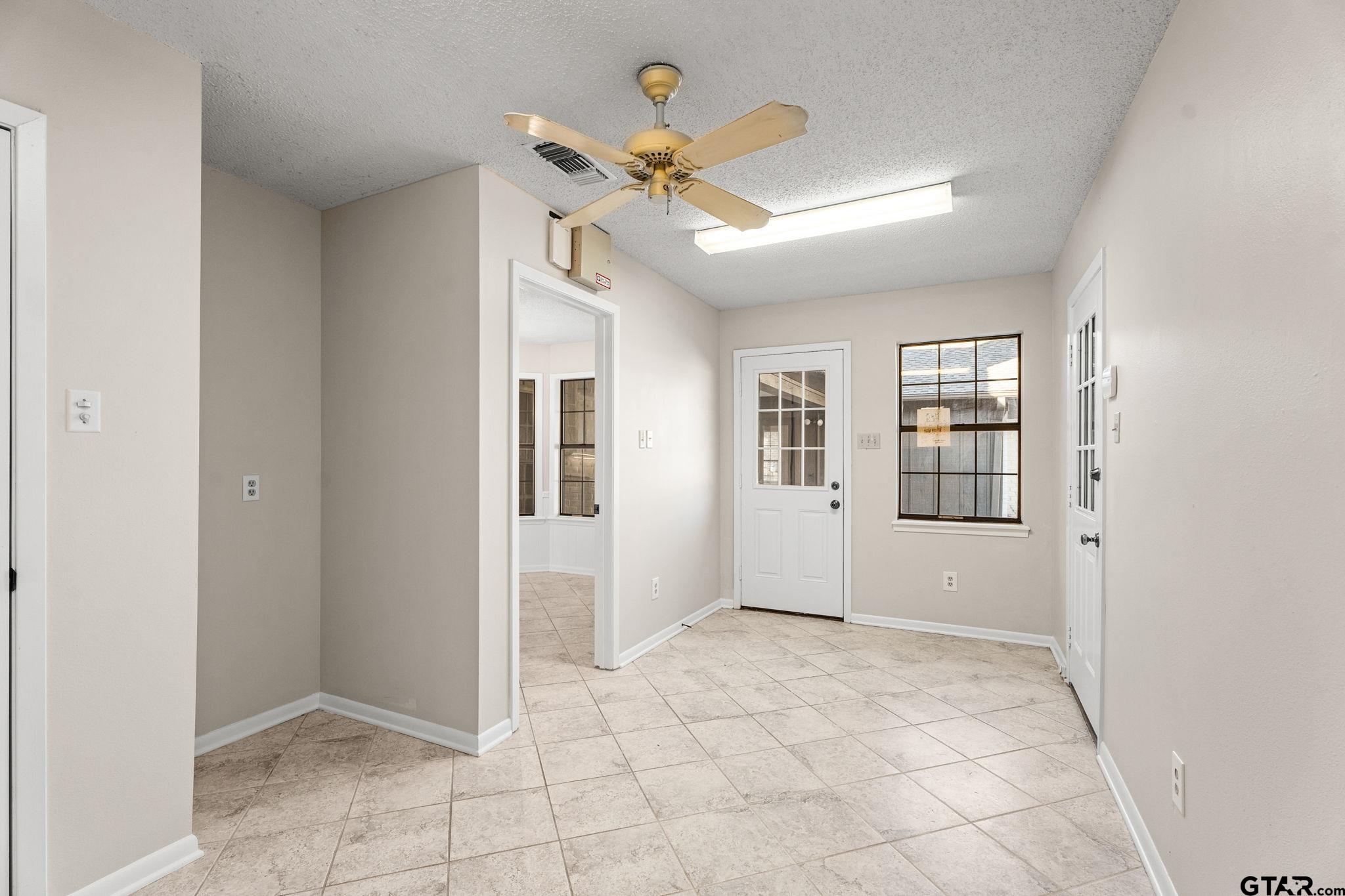 3918 Post Oak Rd.