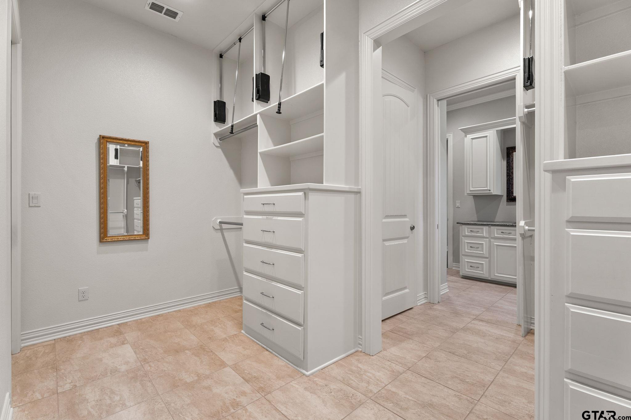 745 Esperanza PL