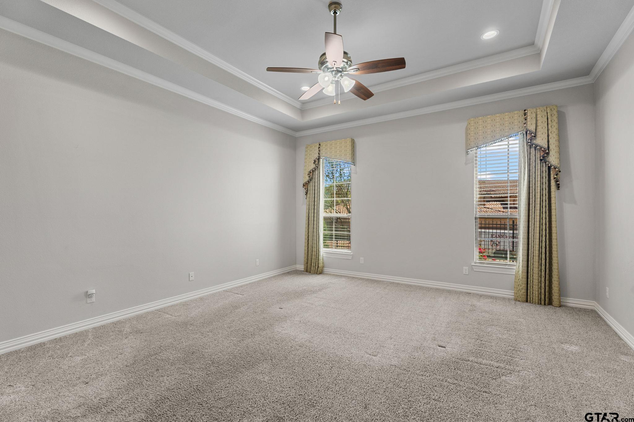 745 Esperanza PL