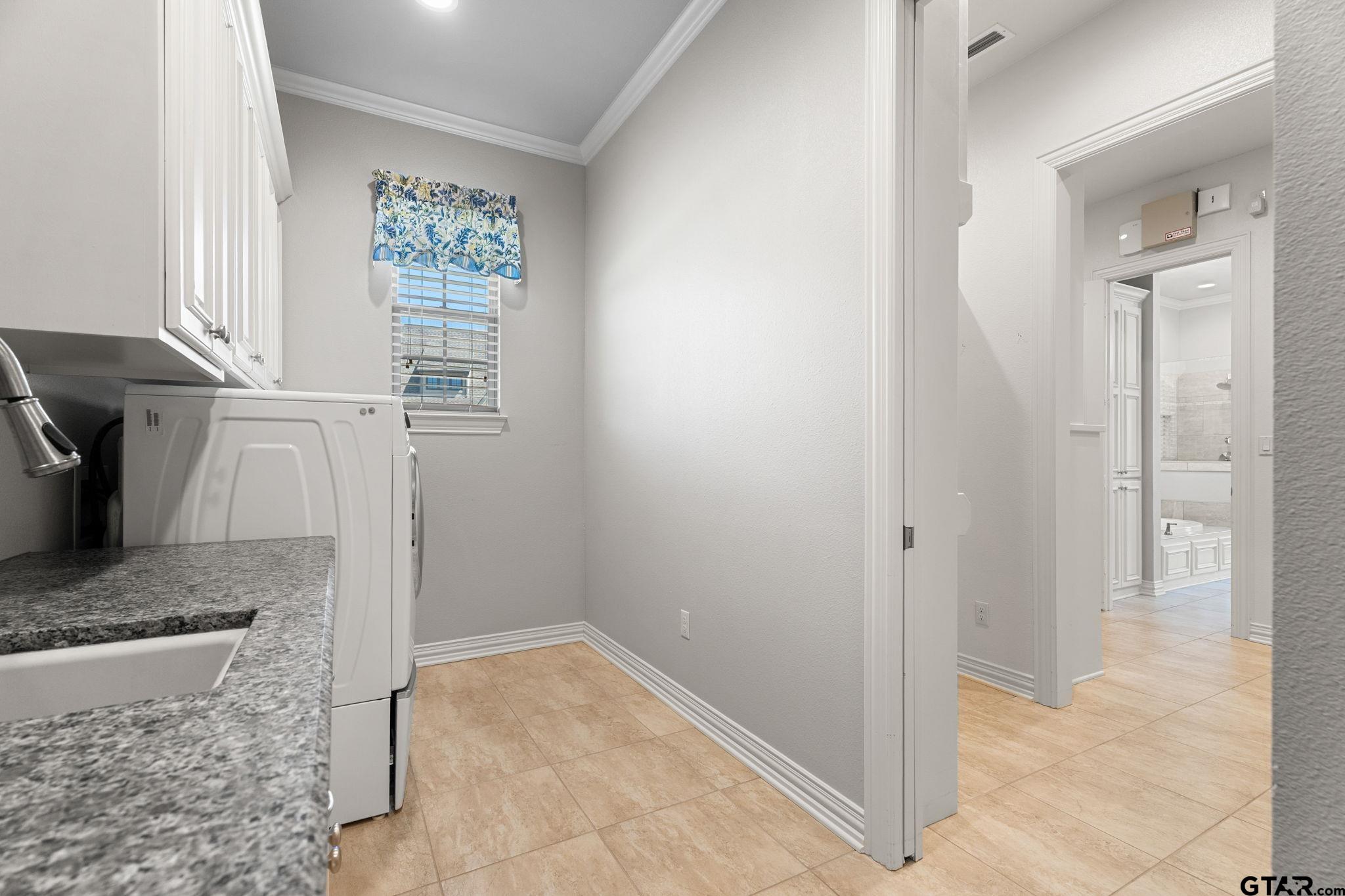 745 Esperanza PL