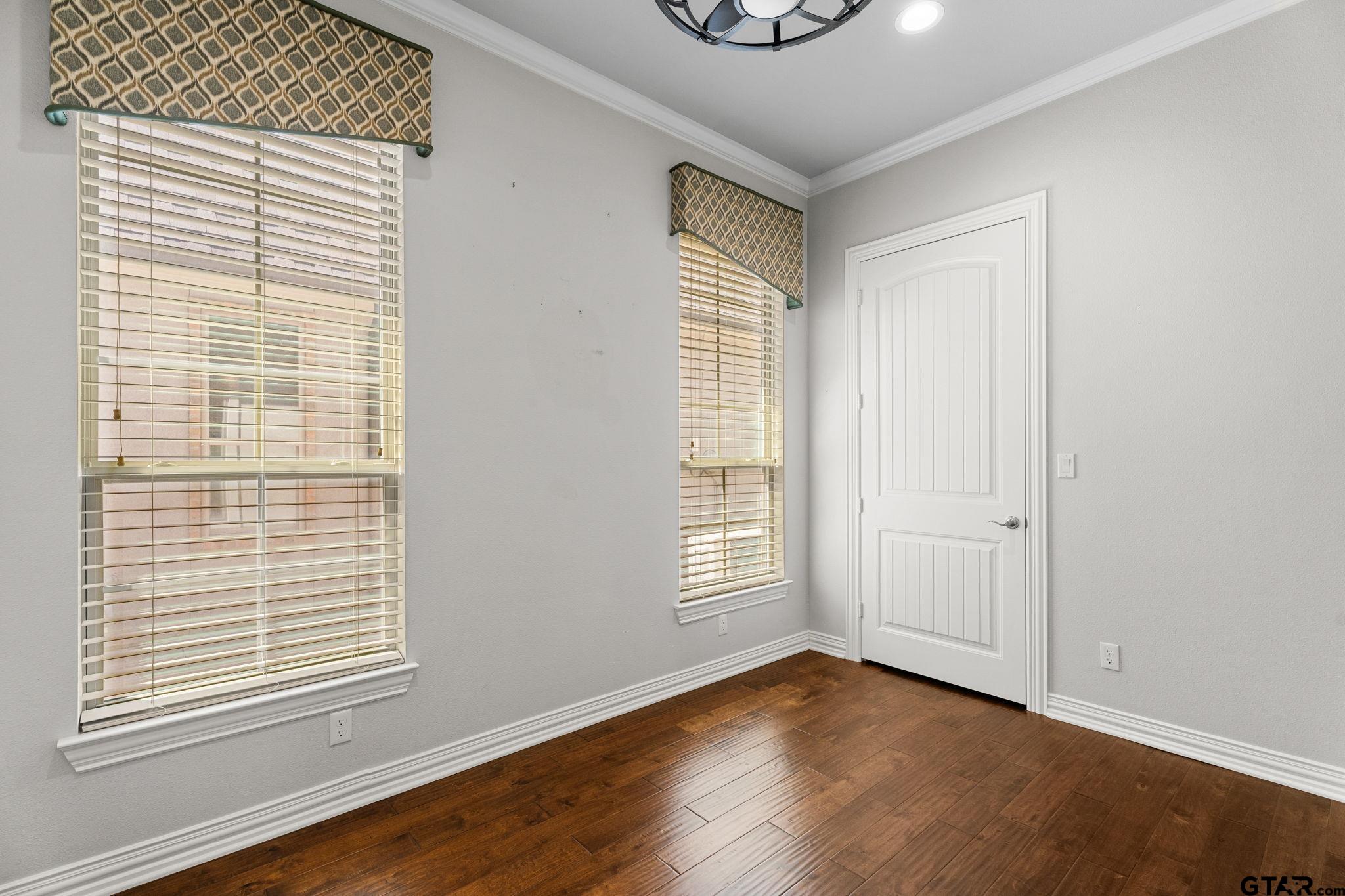 745 Esperanza PL