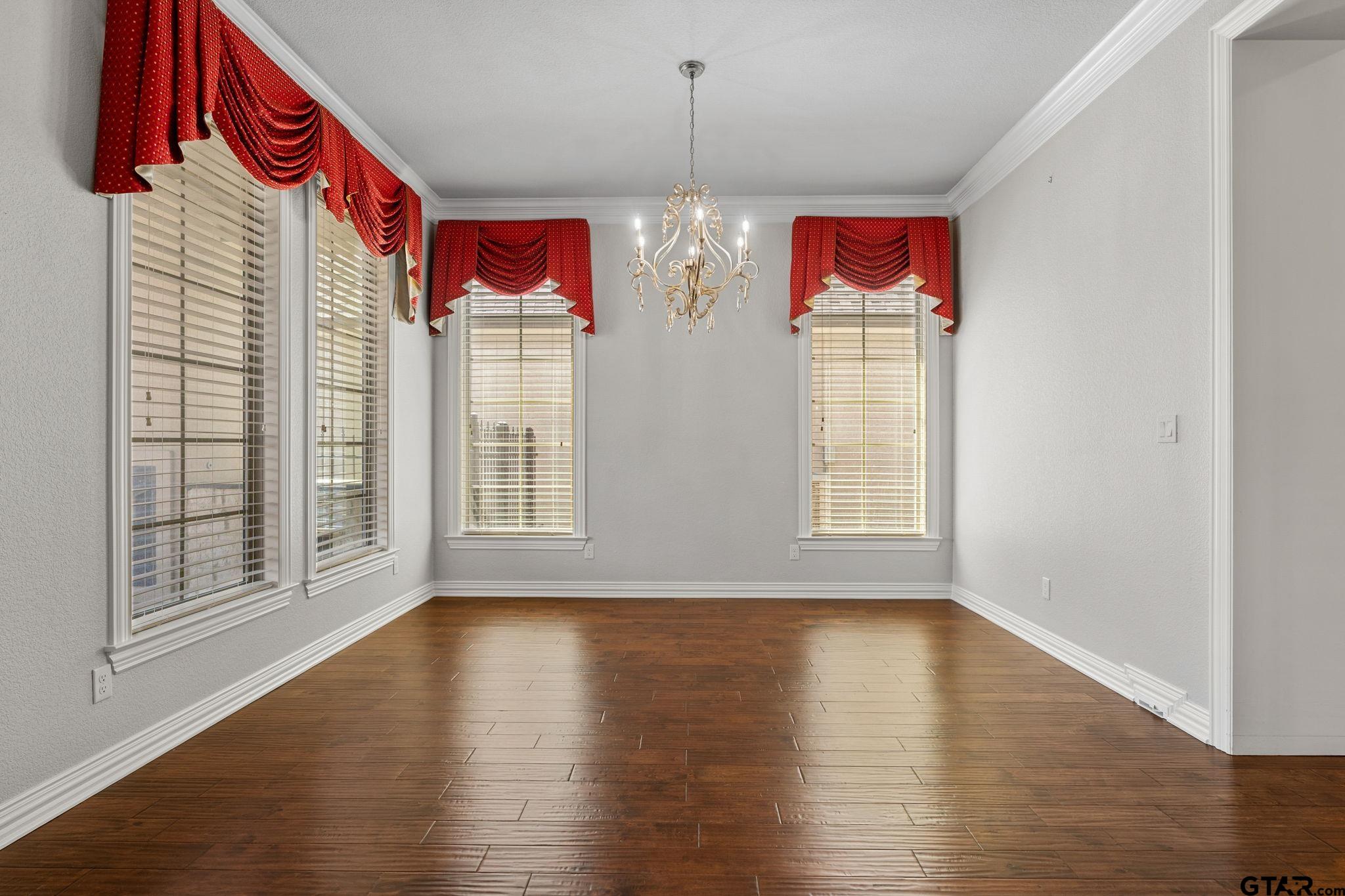 745 Esperanza PL