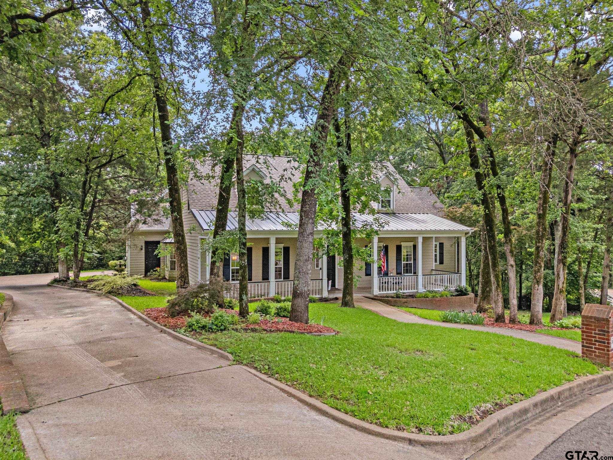 3631 River Oaks Court