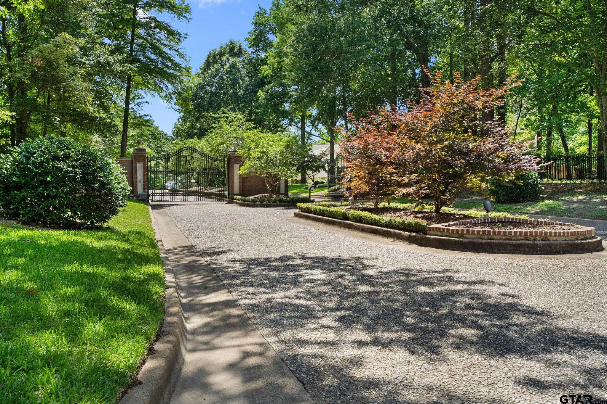 3631 River Oaks Court