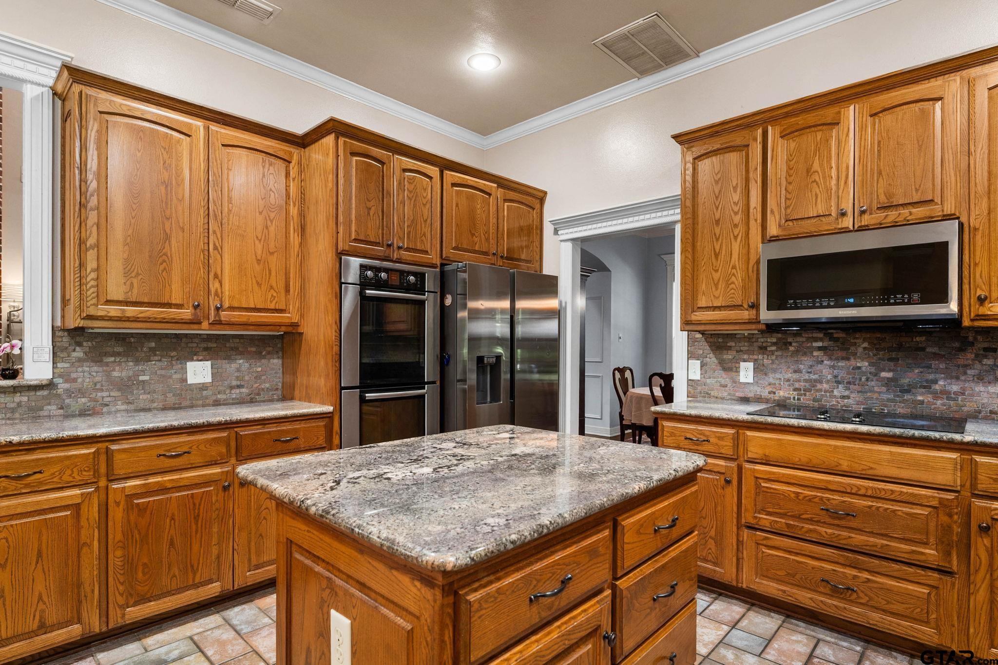 3631 River Oaks Court