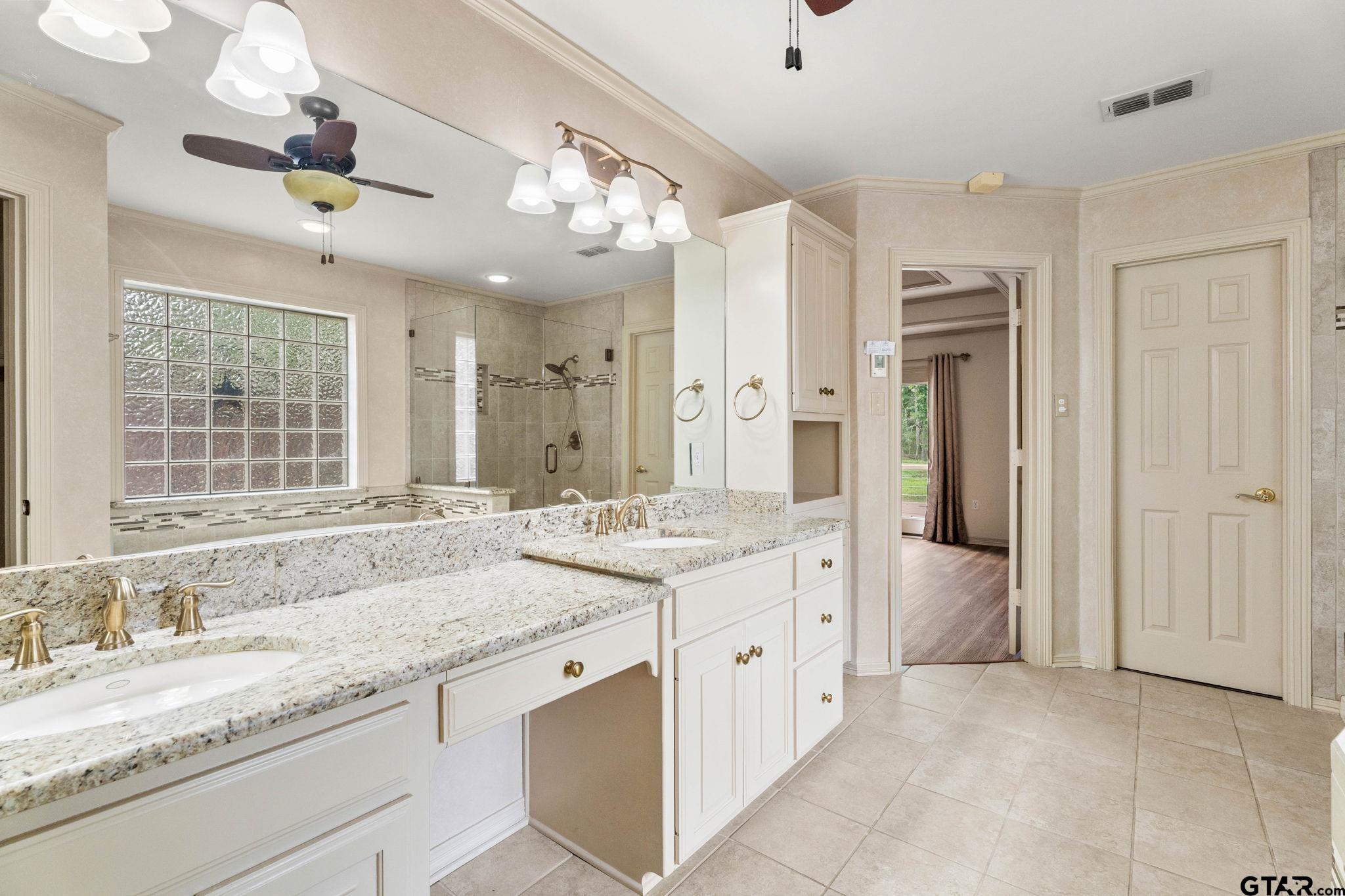 3505 Lakemont Dr