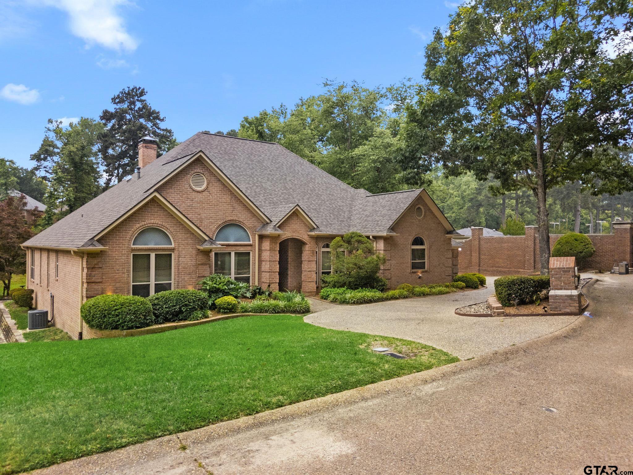 3505 Lakemont Dr