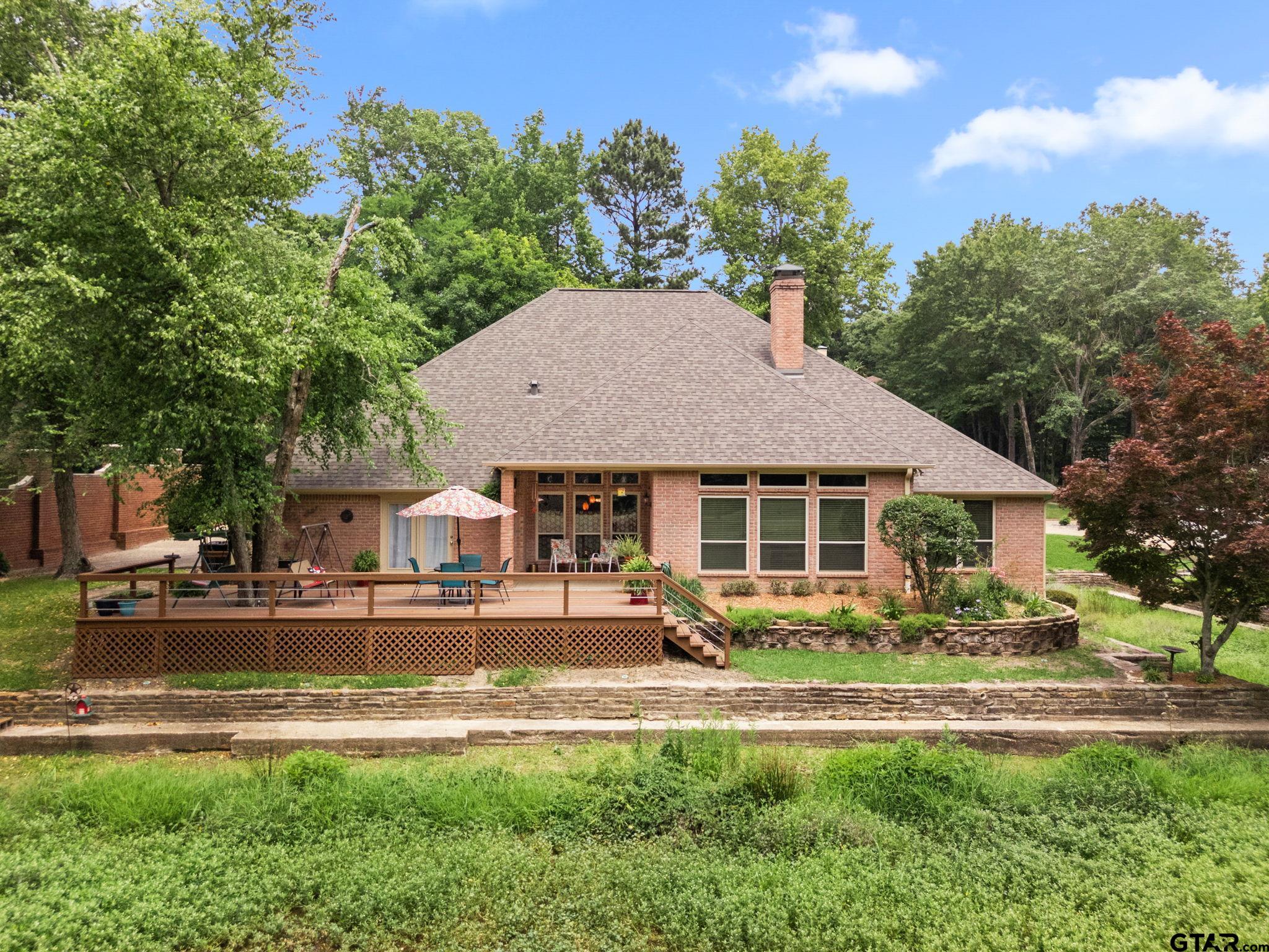 3505 Lakemont Dr