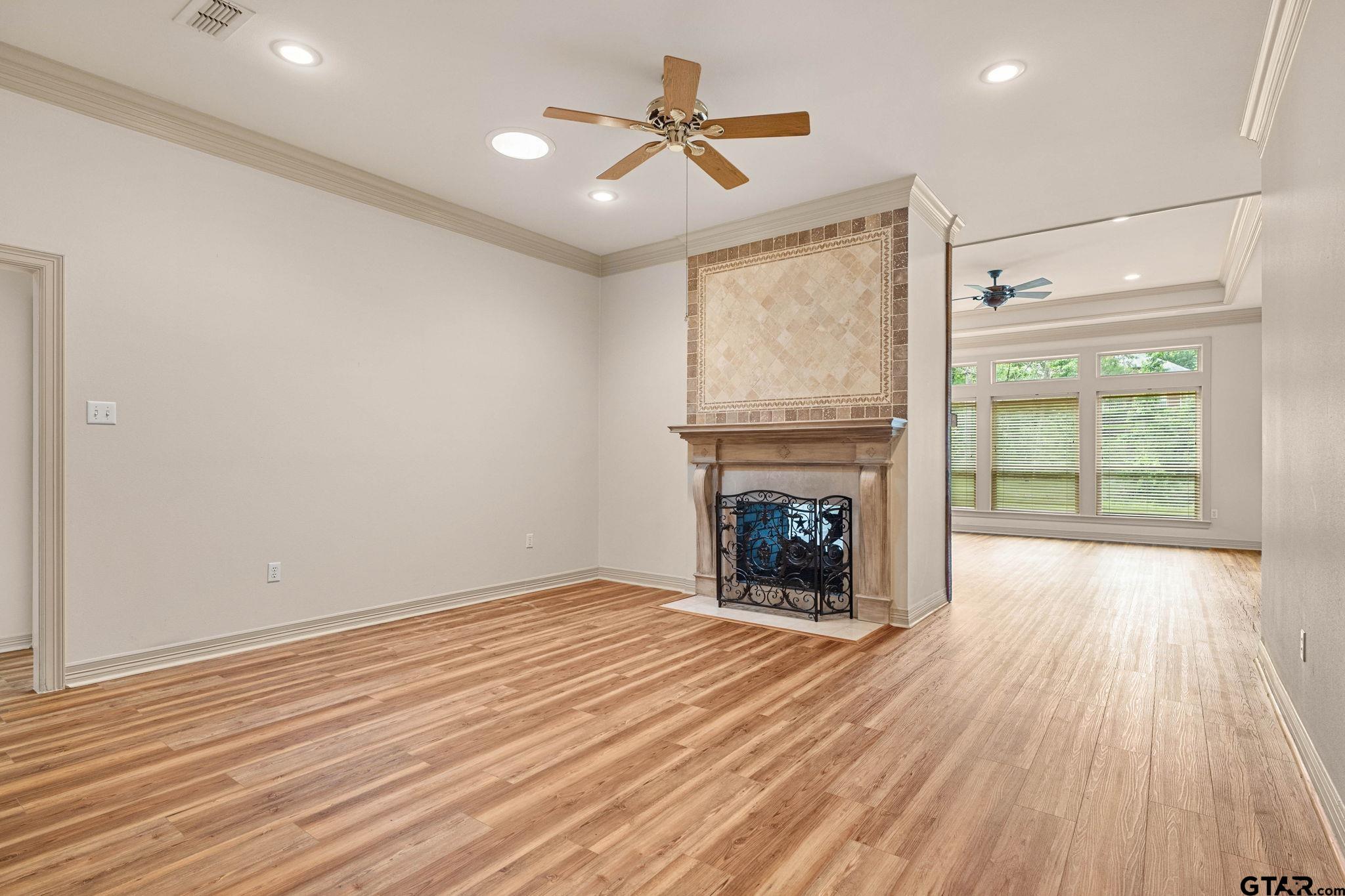3505 Lakemont Dr