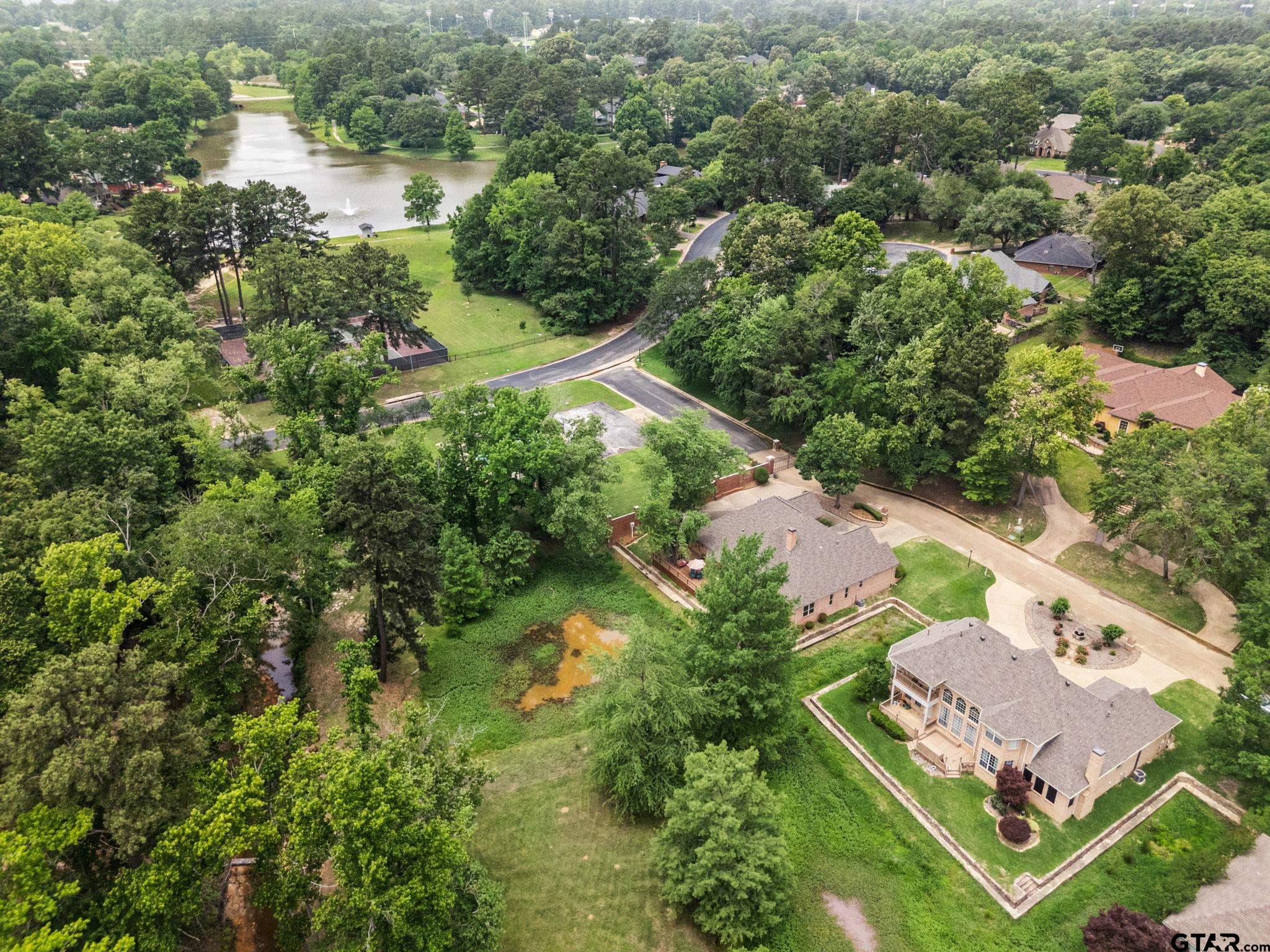 3505 Lakemont Dr