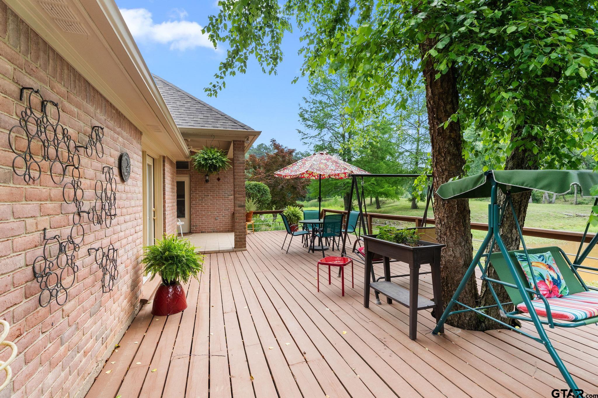 3505 Lakemont Dr