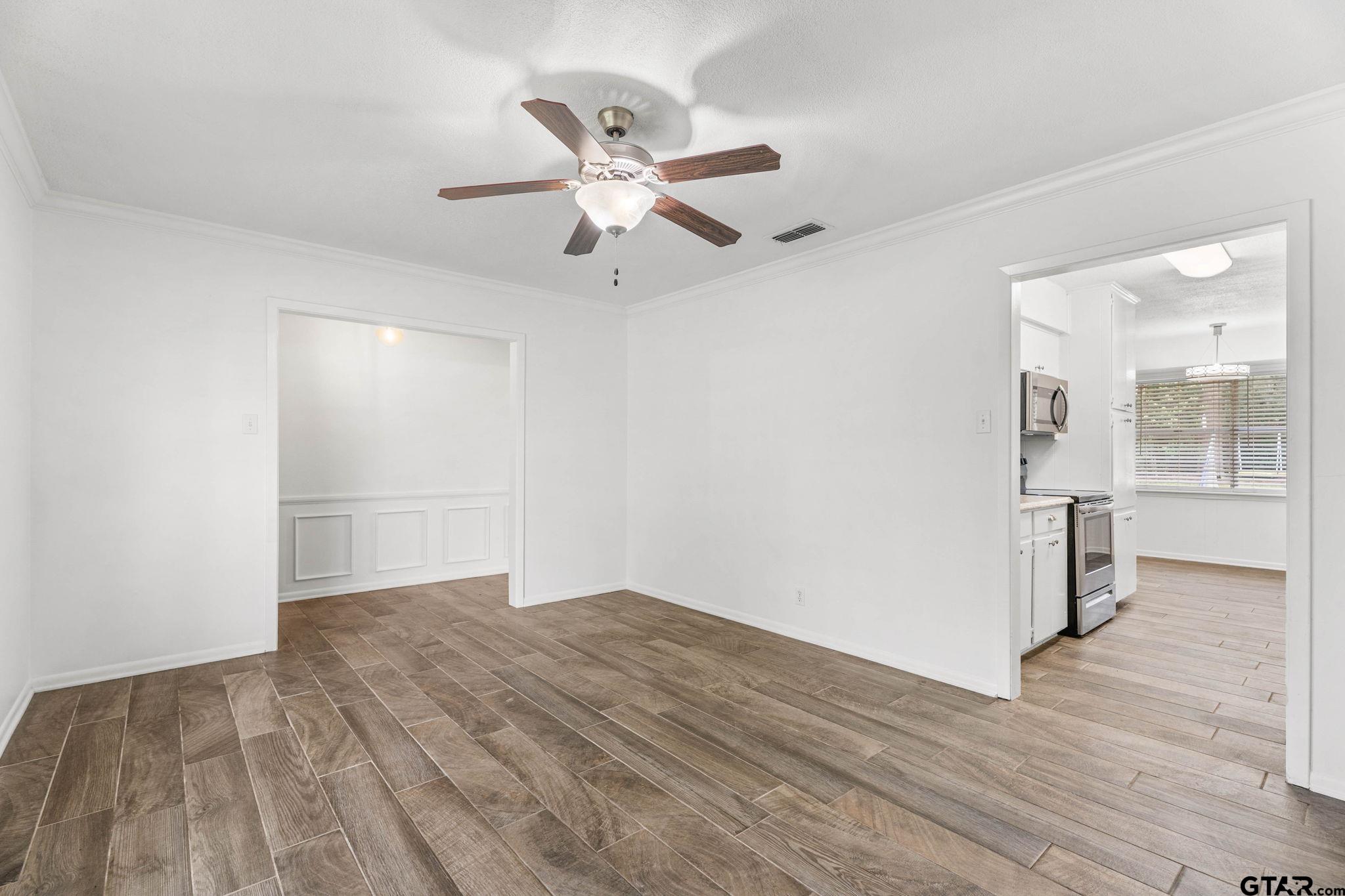 2101 Bernice Ave