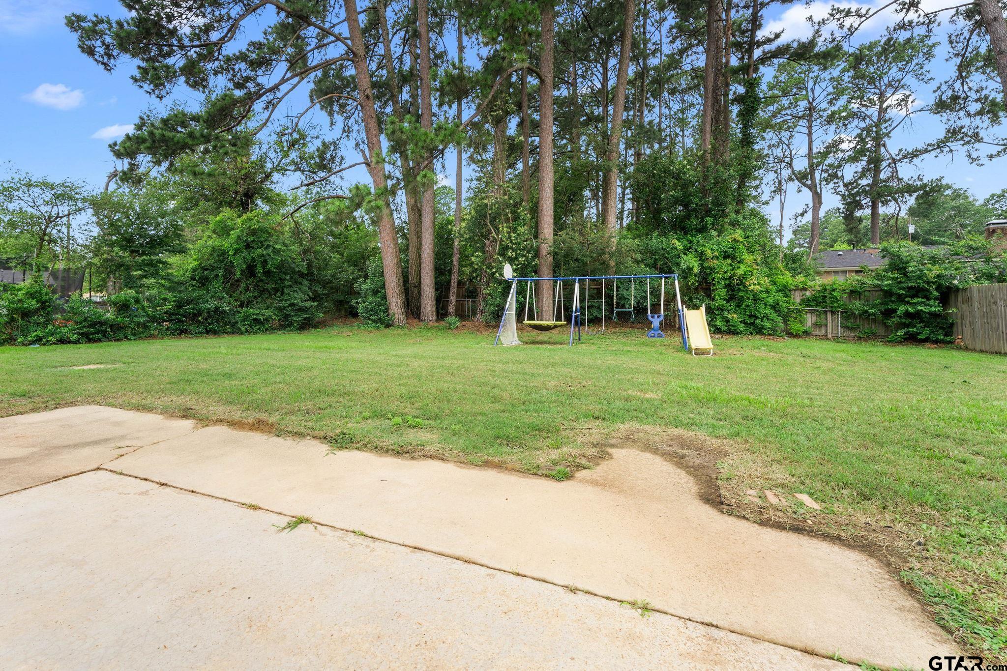 2101 Bernice Ave