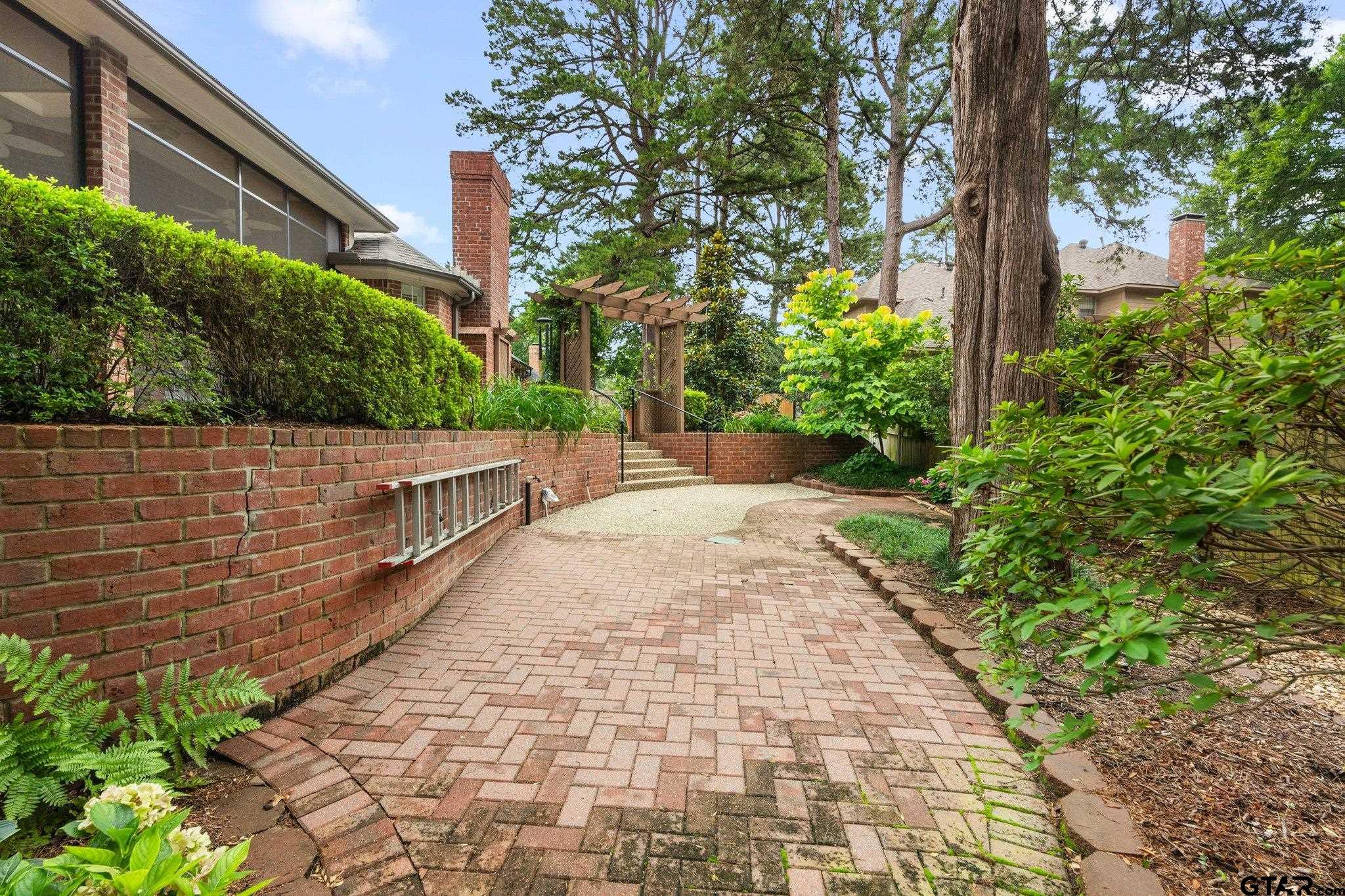 3403 Cripple Creek