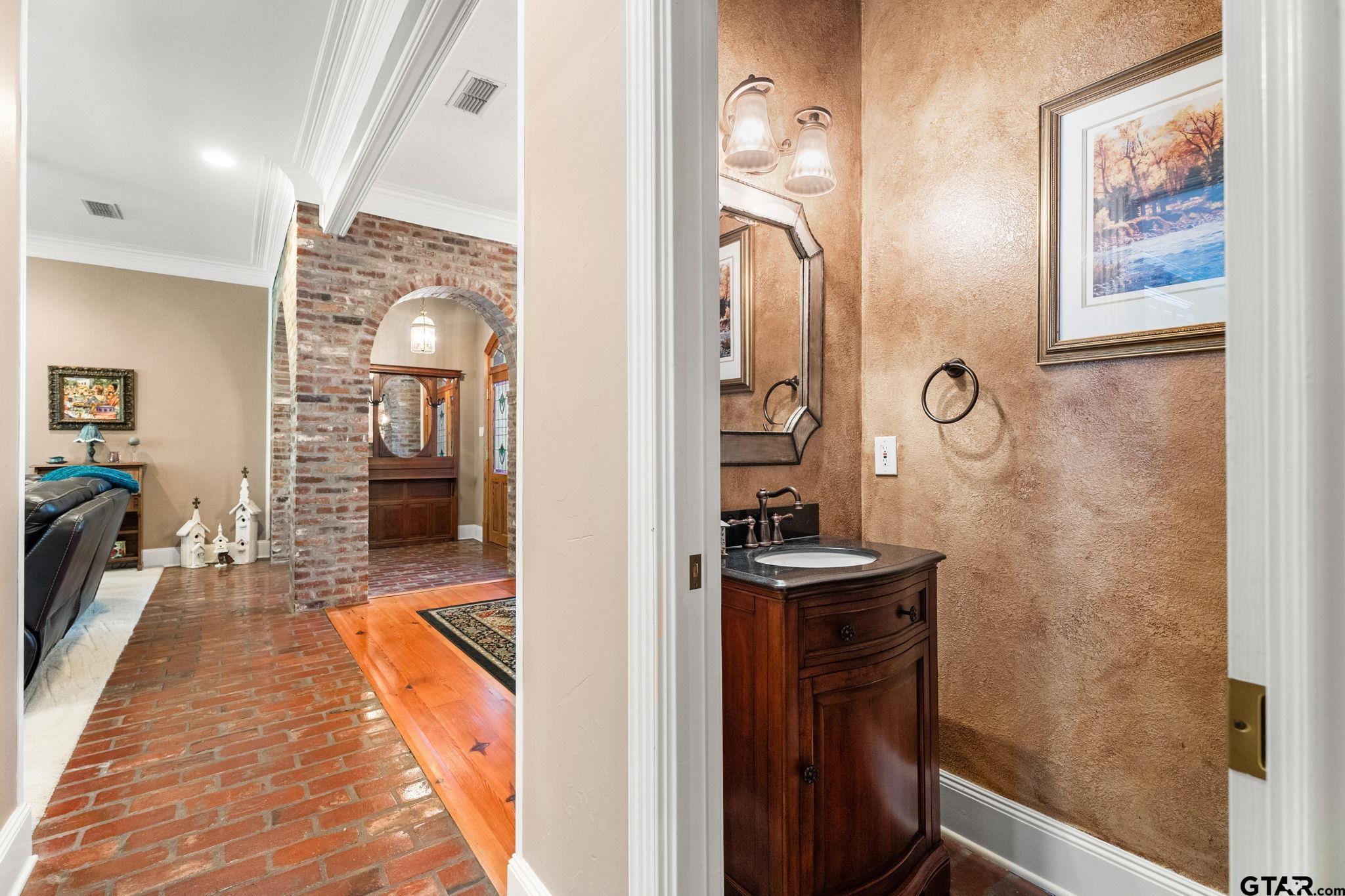 3634 Rock Creek Dr